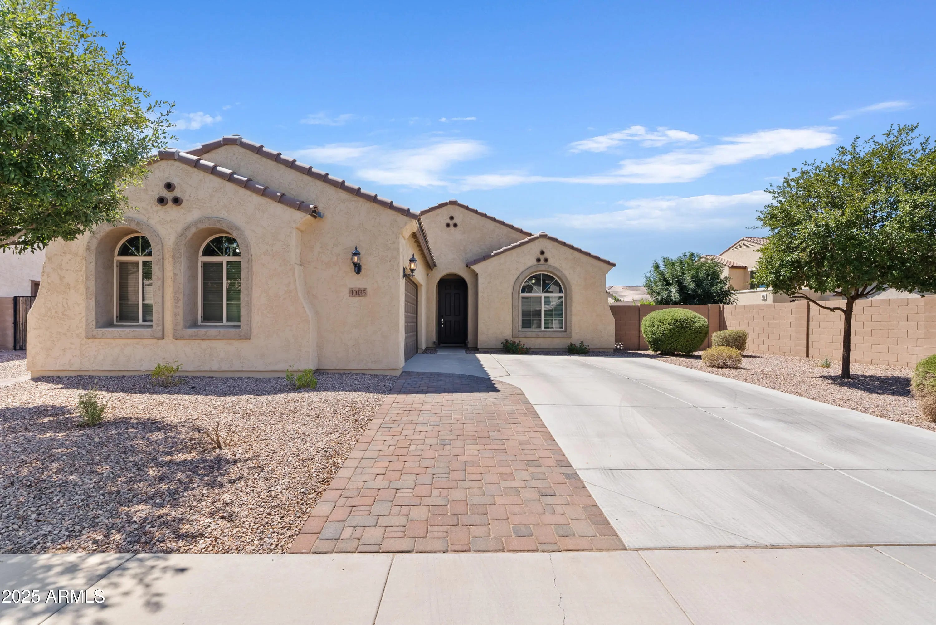 Photo of Listing #6901884