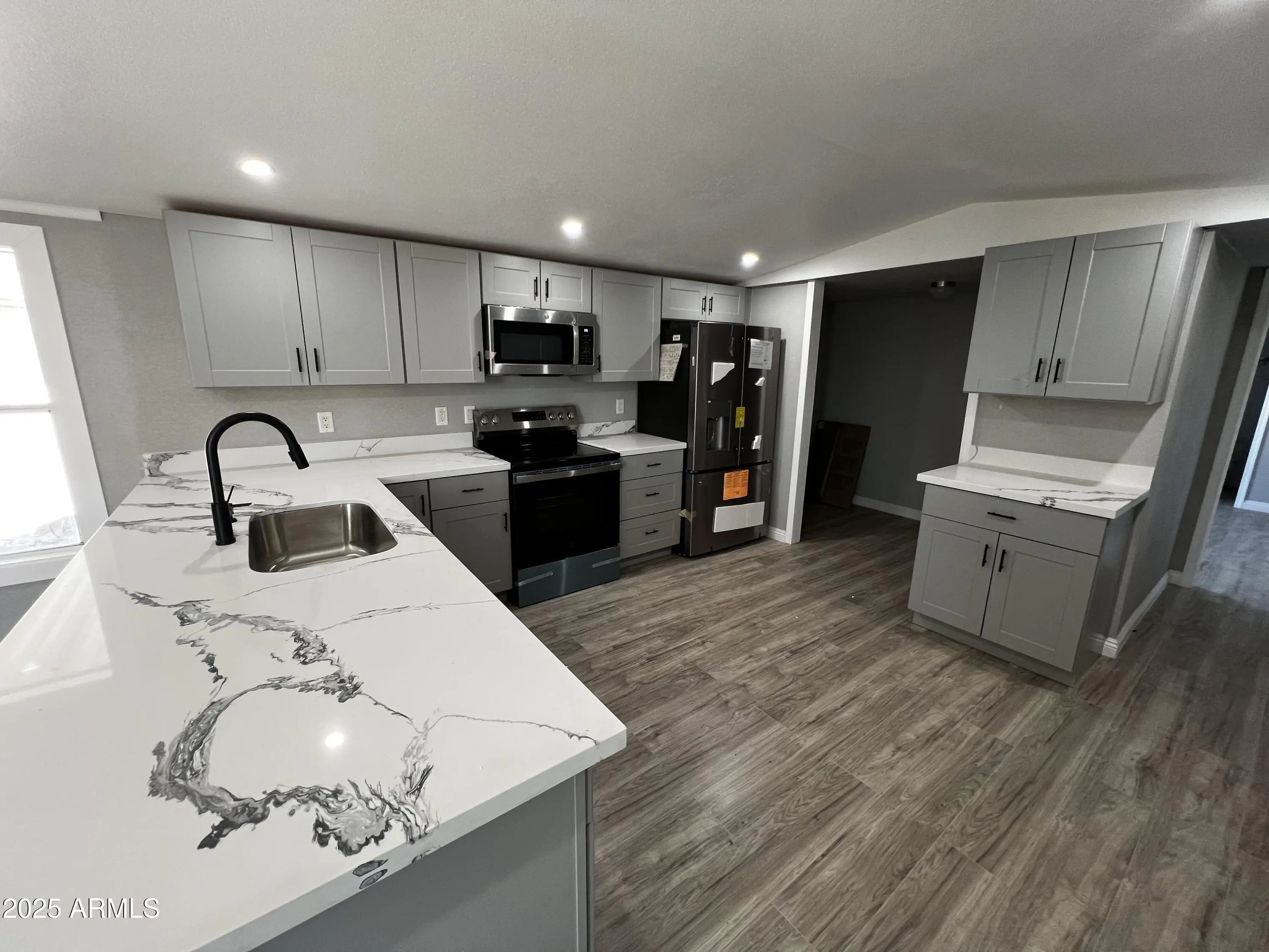 Photo of Listing #6899145