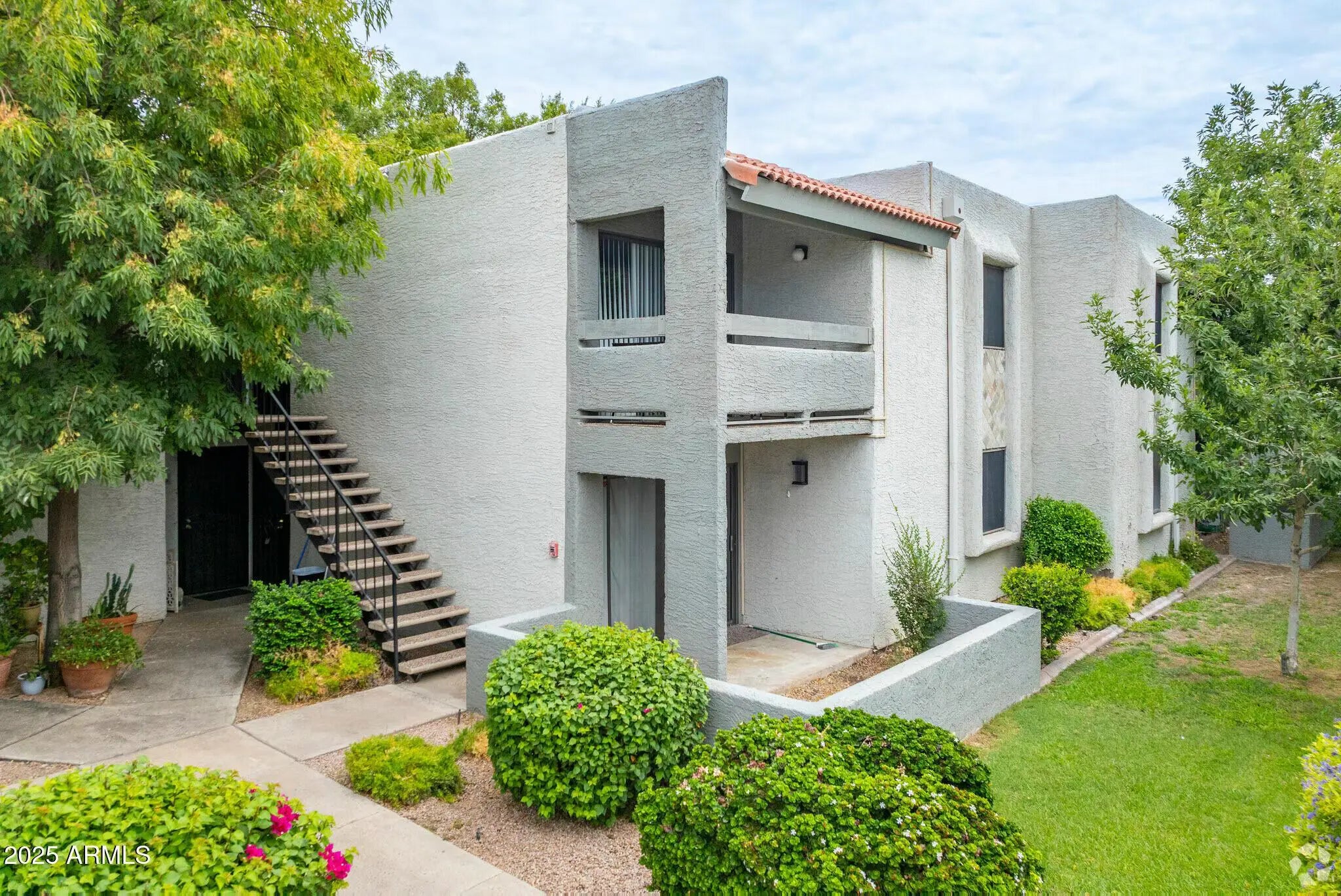 Photo of Listing #6899152