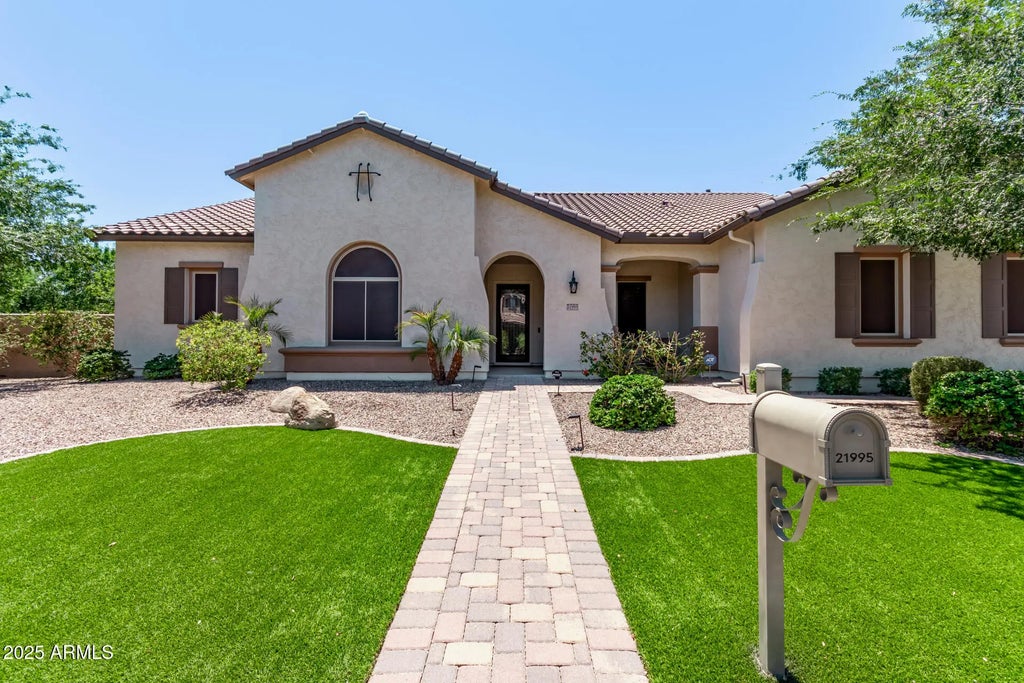21995 E Tierra Grande Court, Queen Creek