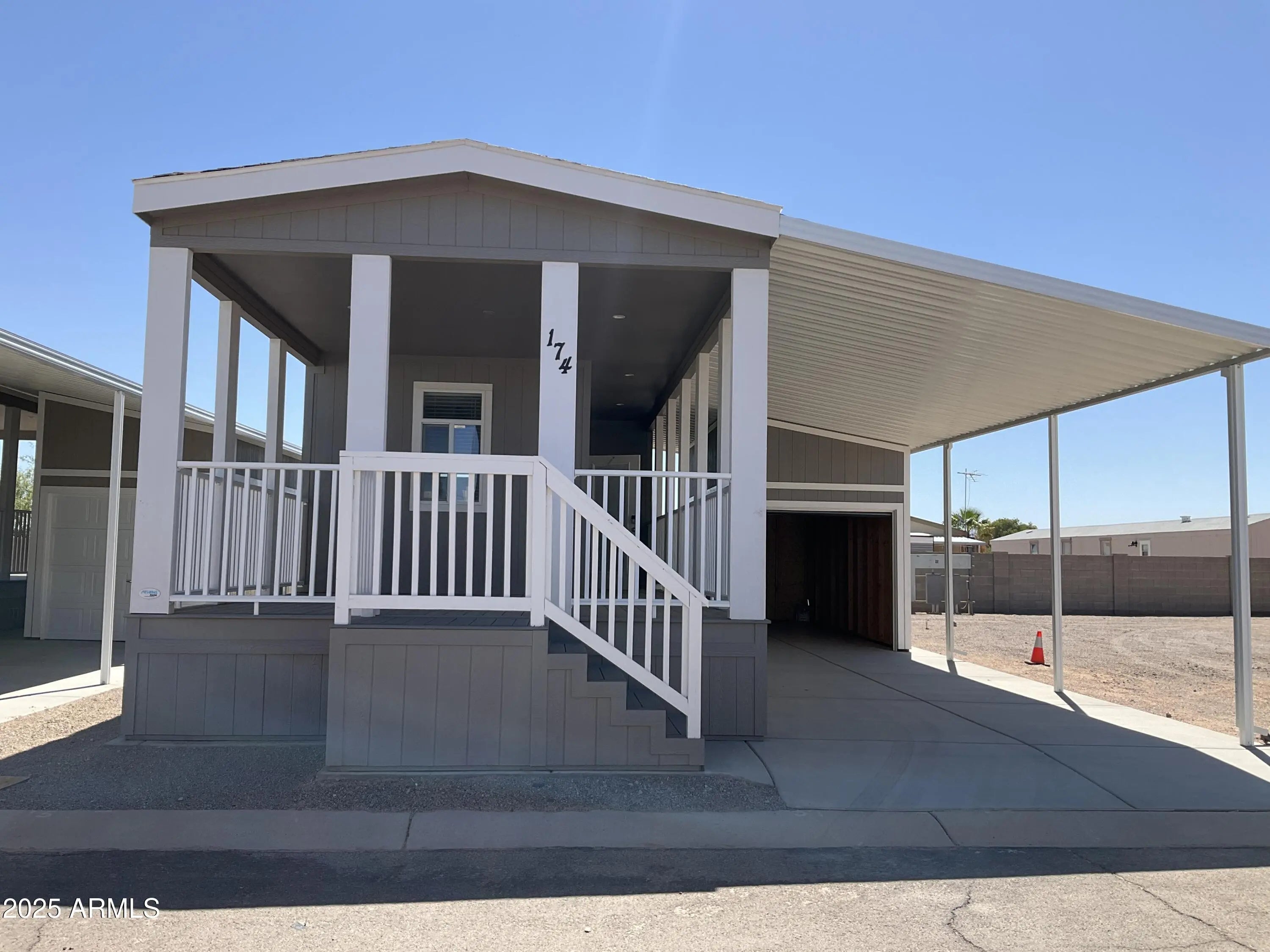 Photo of Listing #6899311