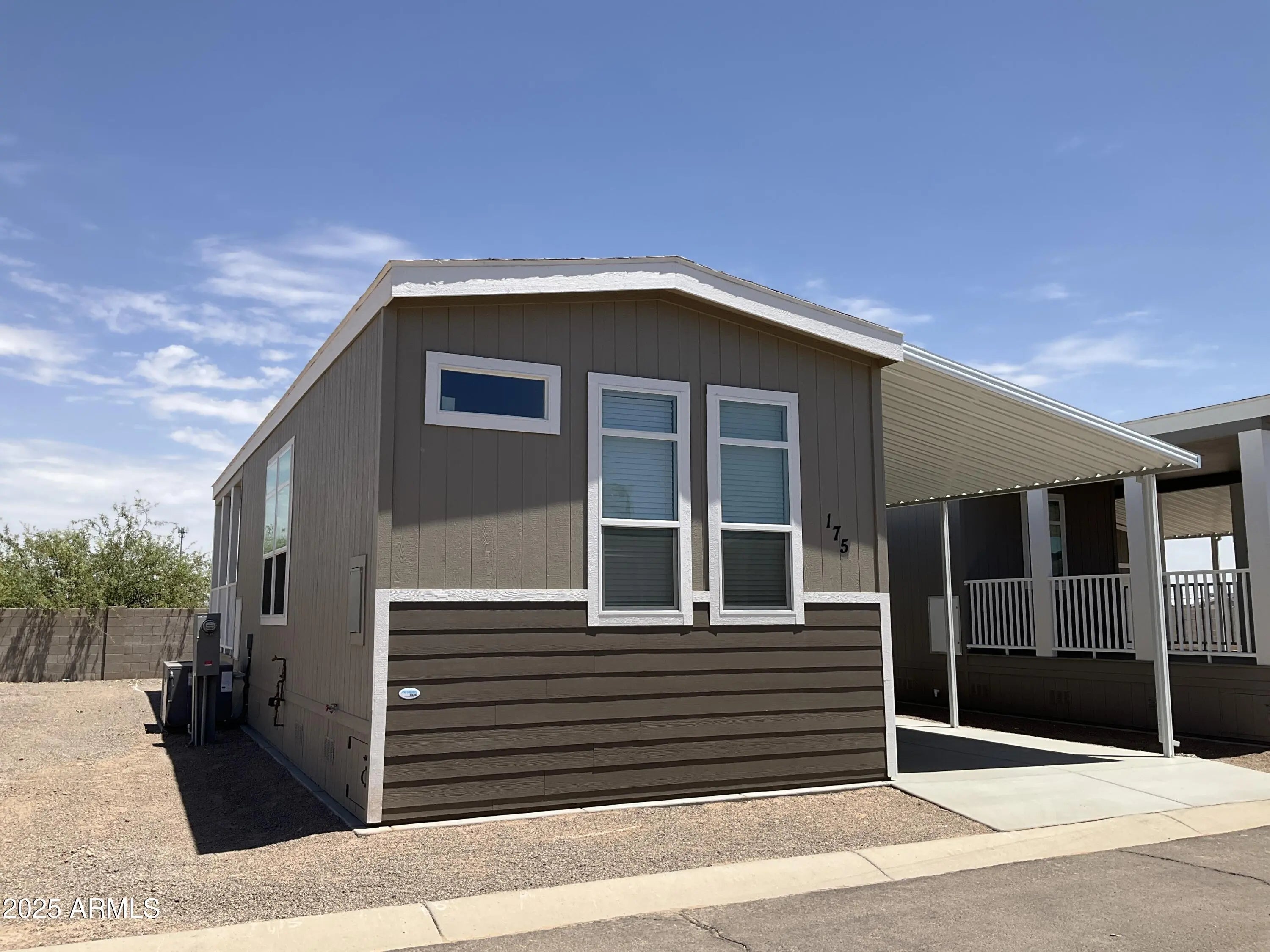 Photo of Listing #6899314