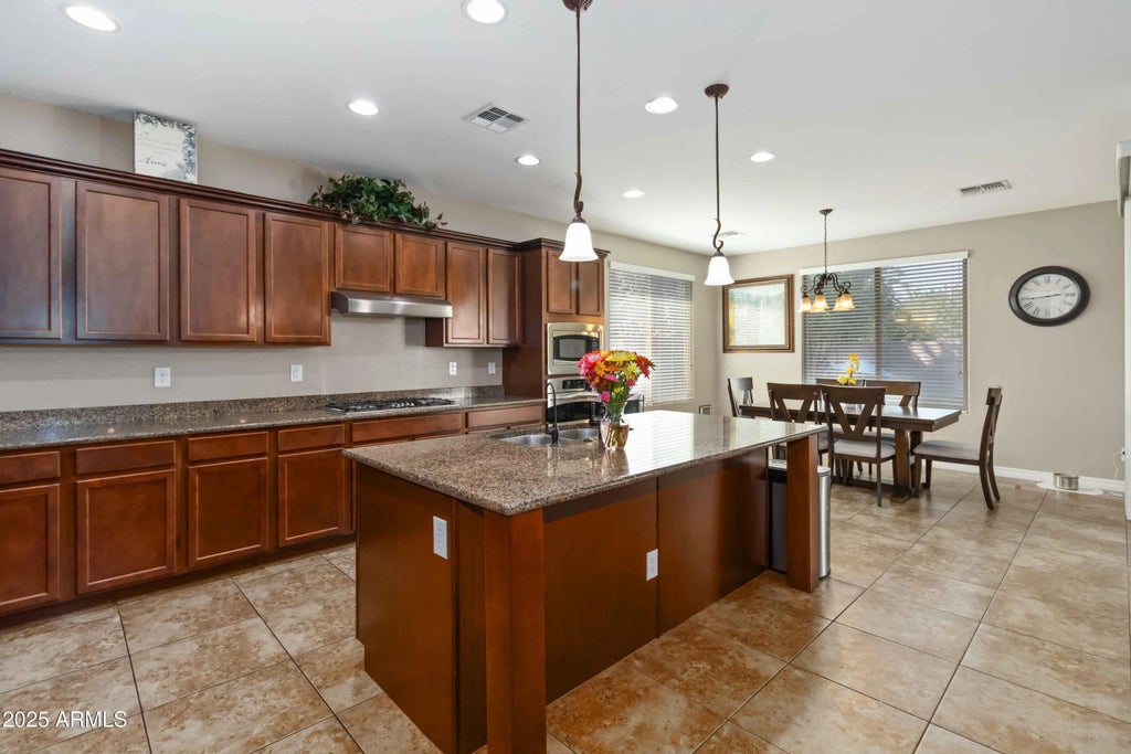 2574 E Donato Drive, Gilbert