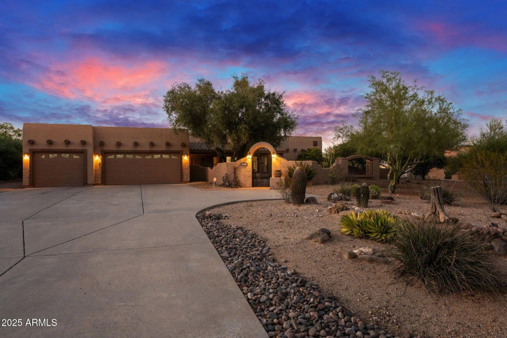 2070 W Bromm Lane, Wickenburg
