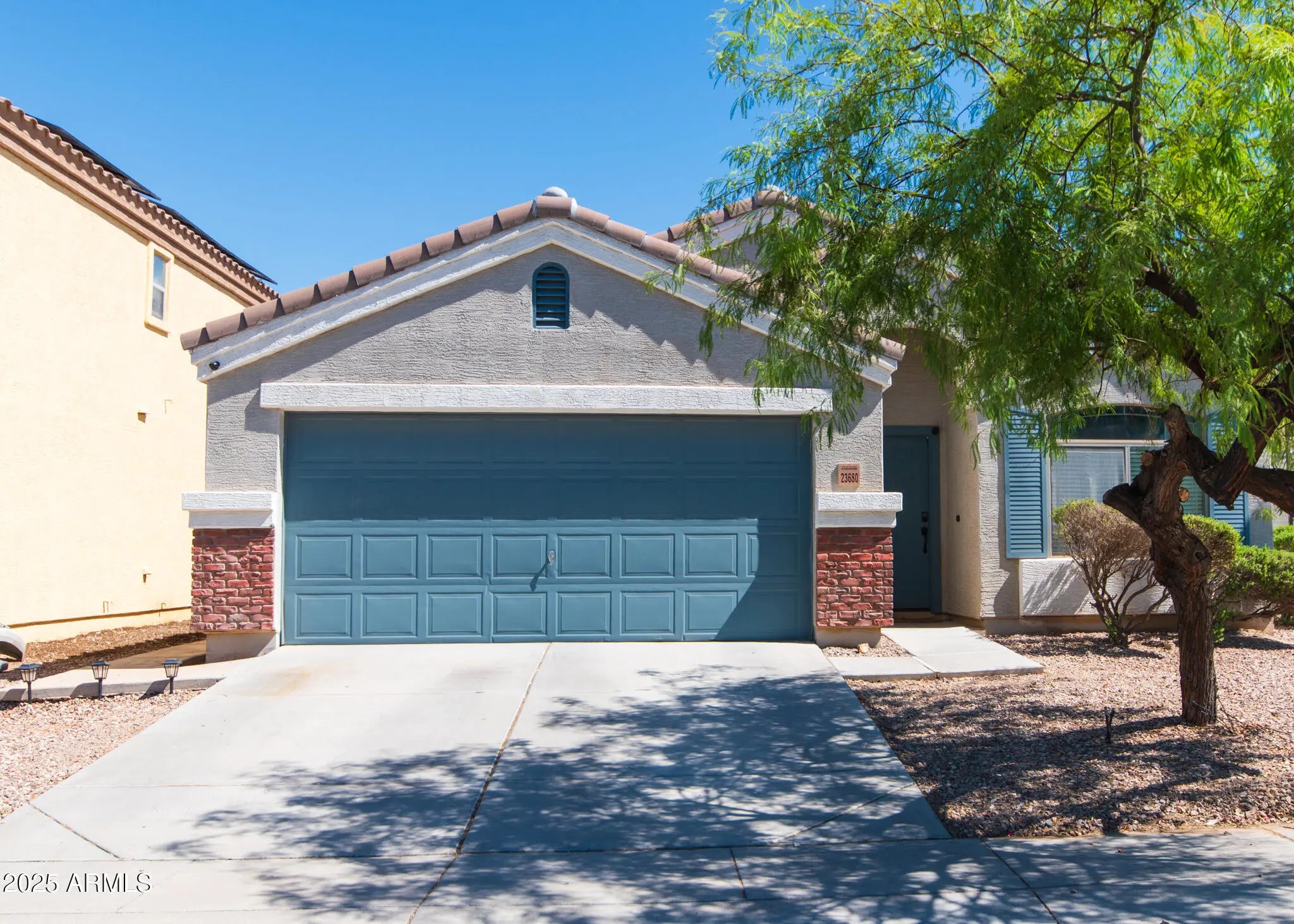 Photo of Listing #6903090