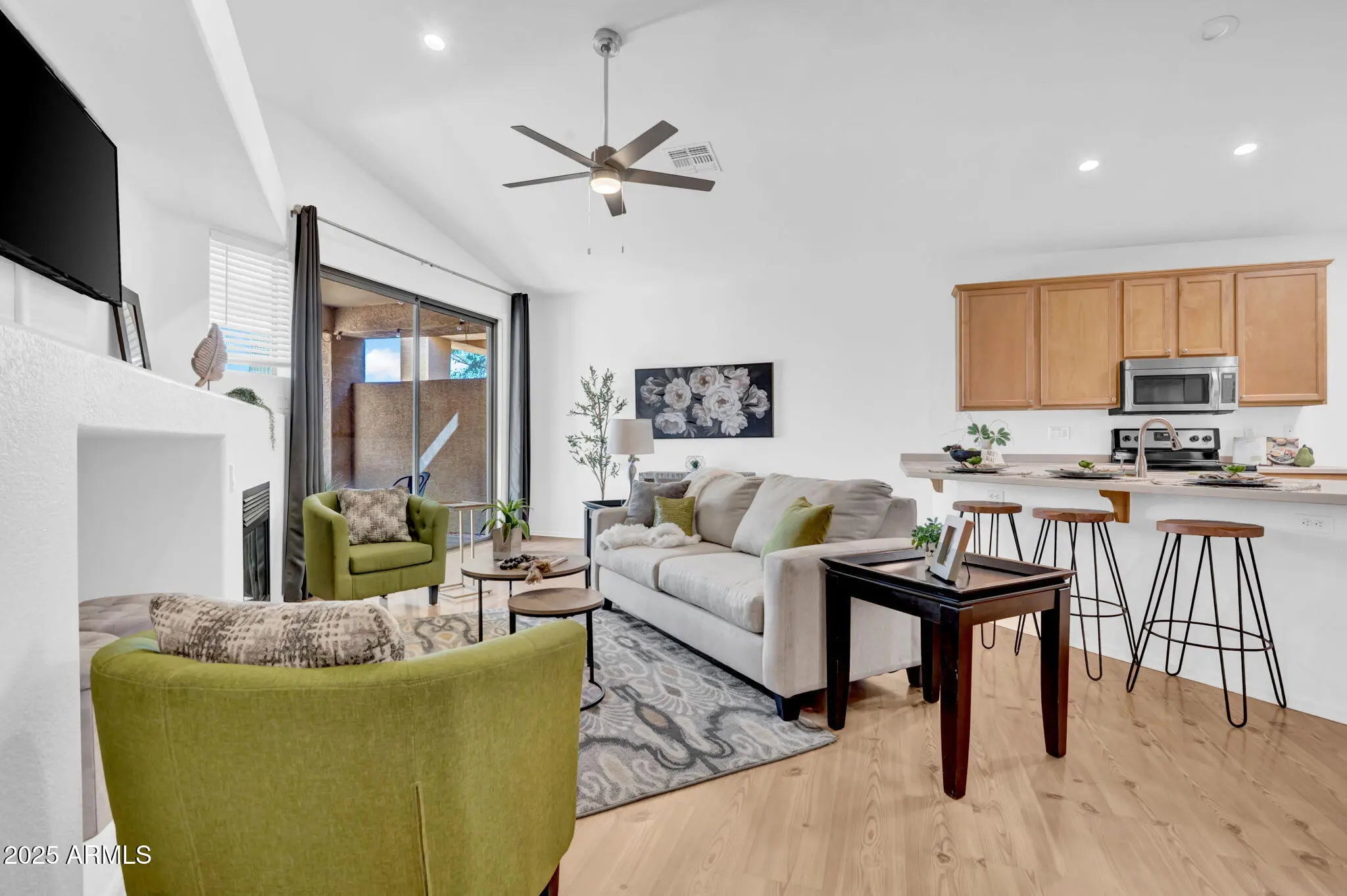 Photo of Listing #6930245