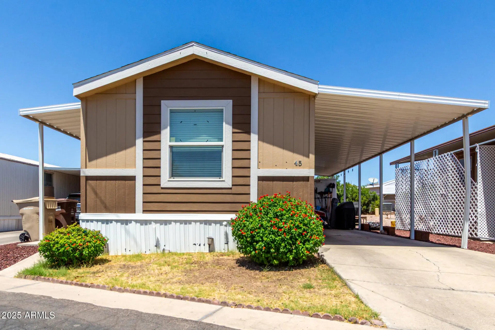 Photo of Listing #6899872