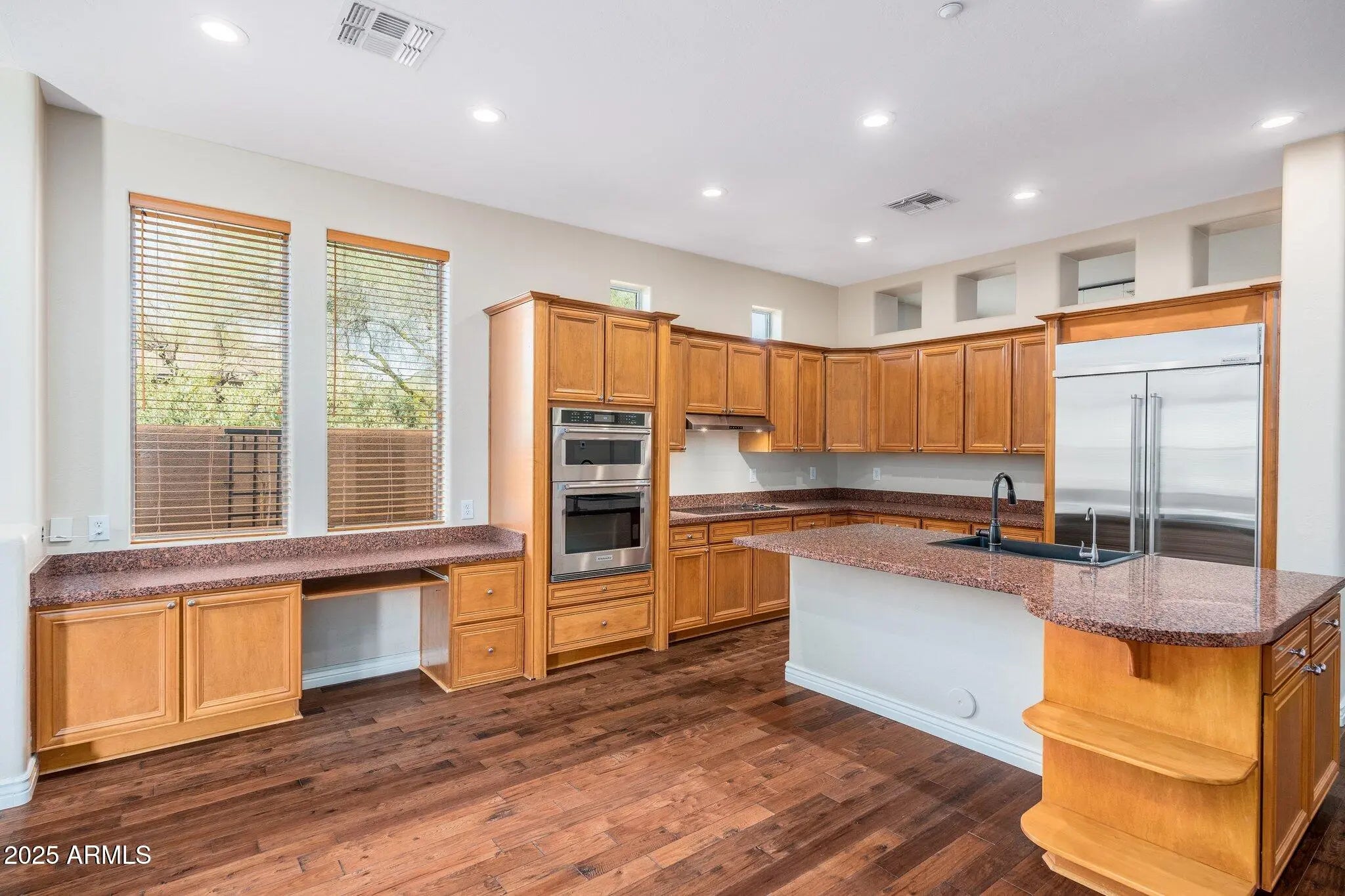 Photo of Listing #6900137