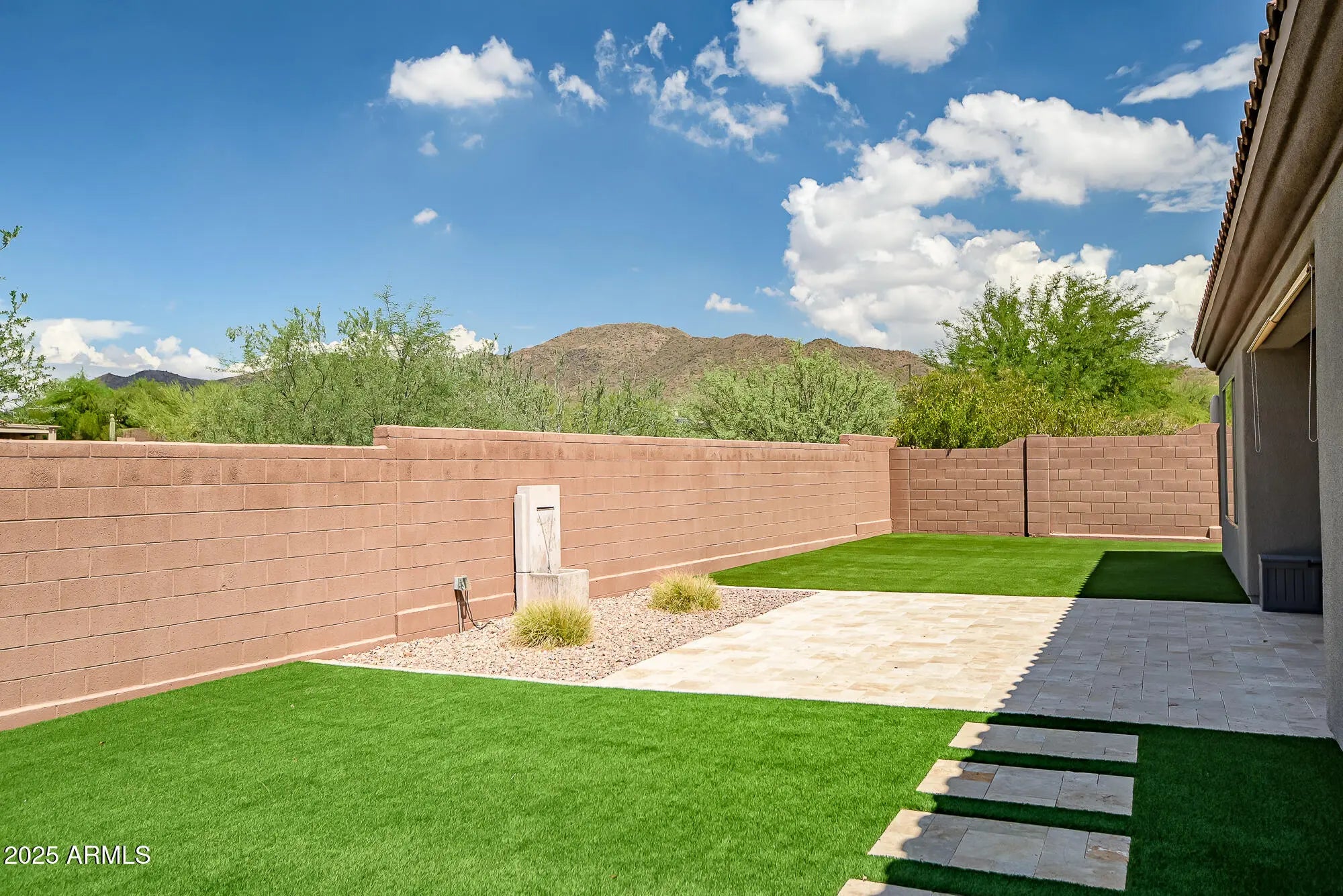 Photo of Listing #6901972