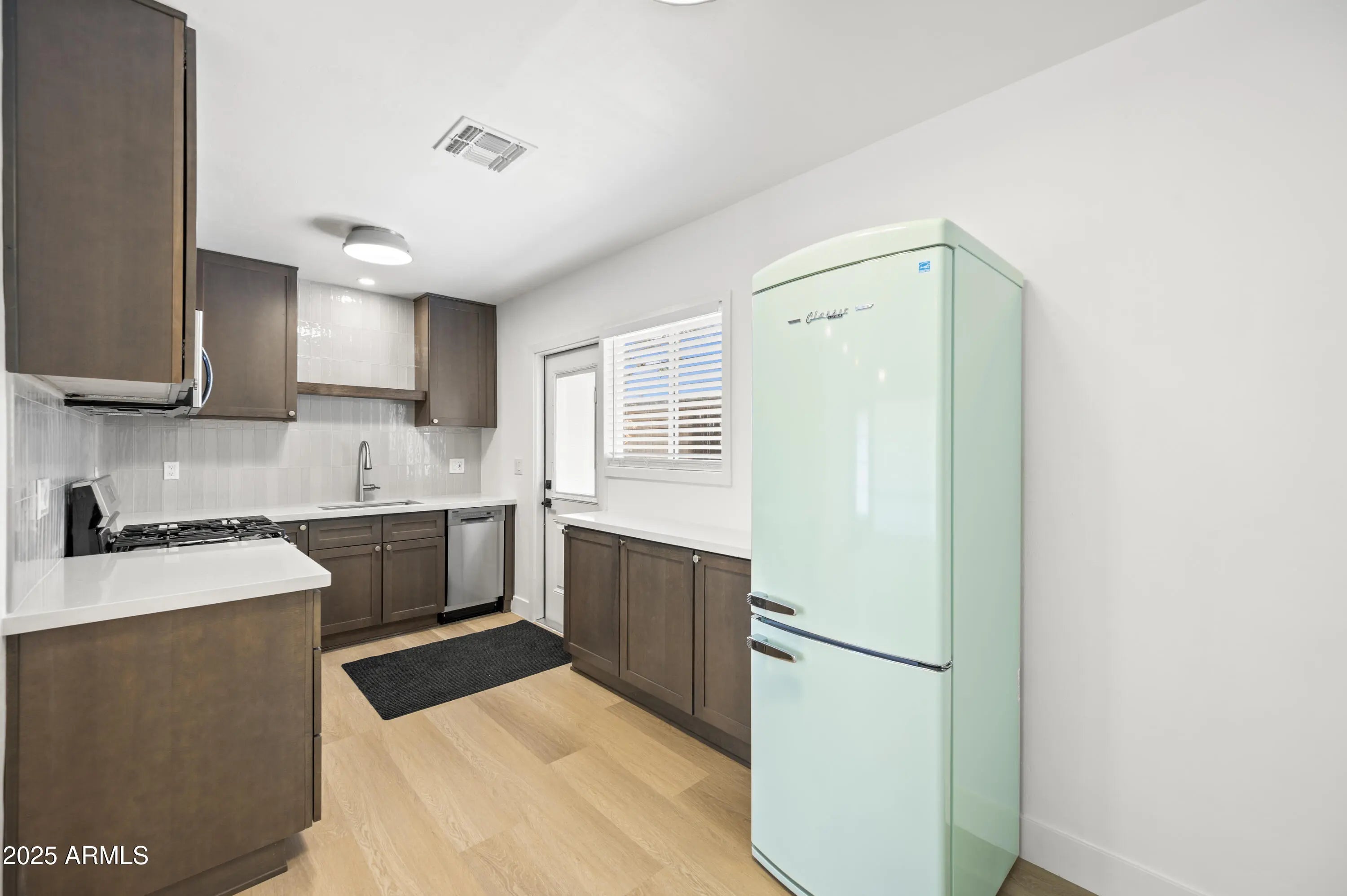 Photo of Listing #6899920