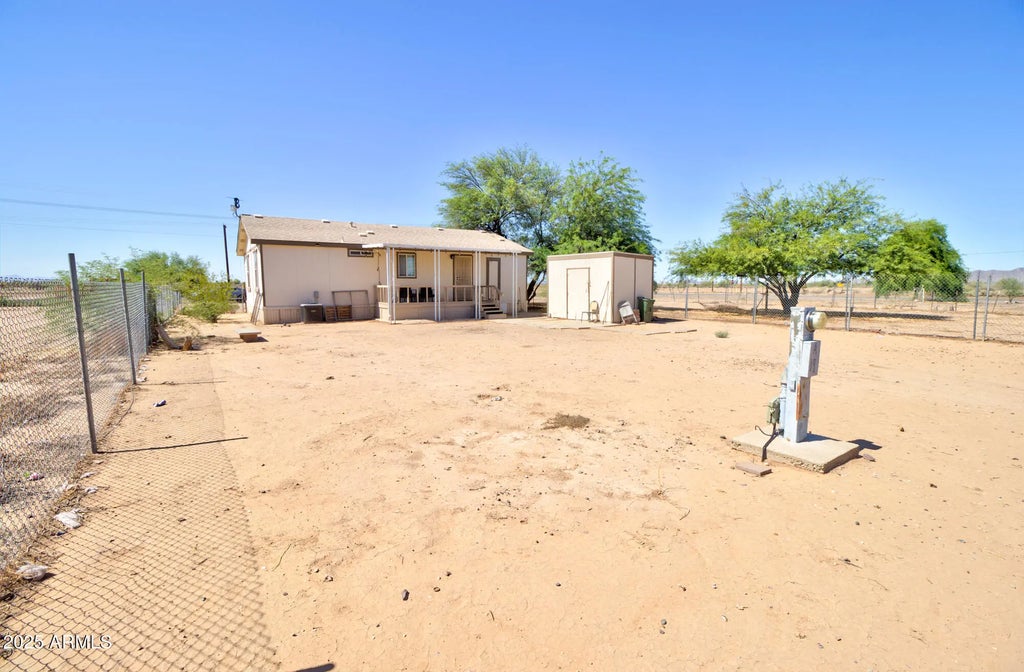 3460 W Hanna Road, Eloy