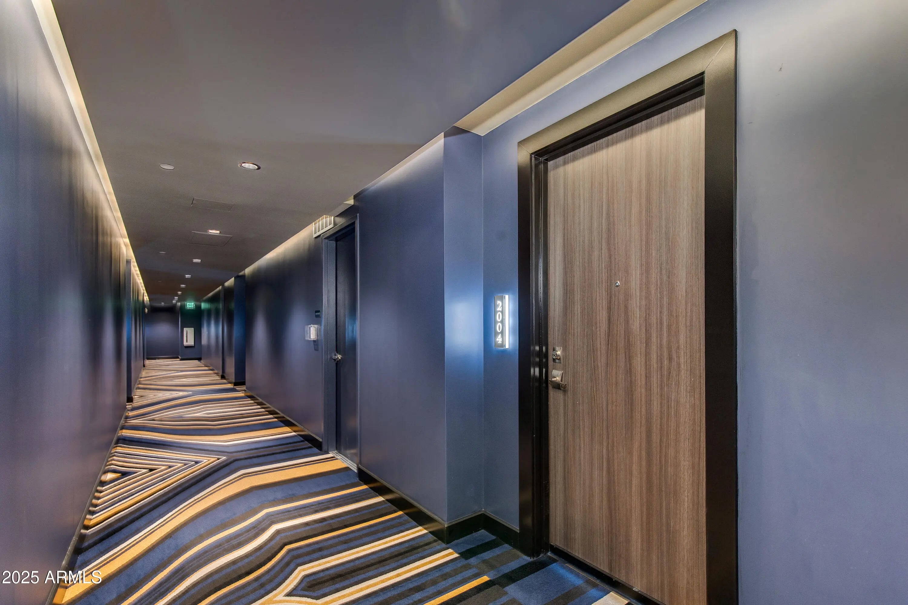 Photo of Listing #6904337