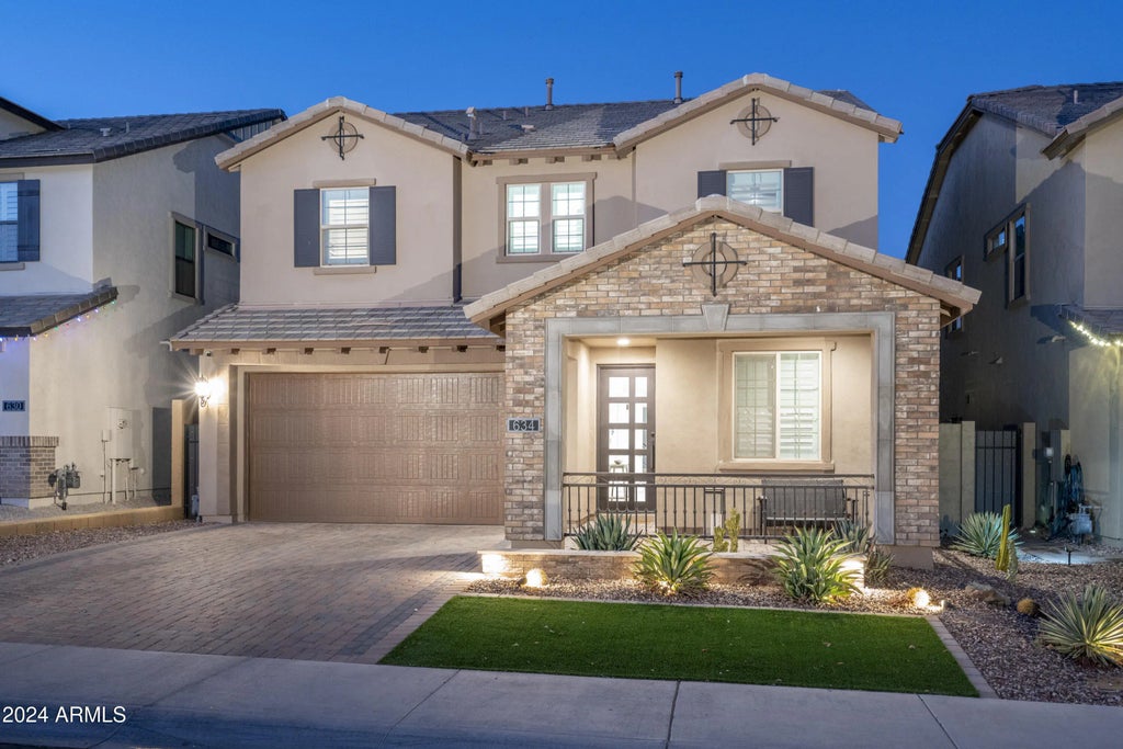 634 E Deer Creek Road, Phoenix