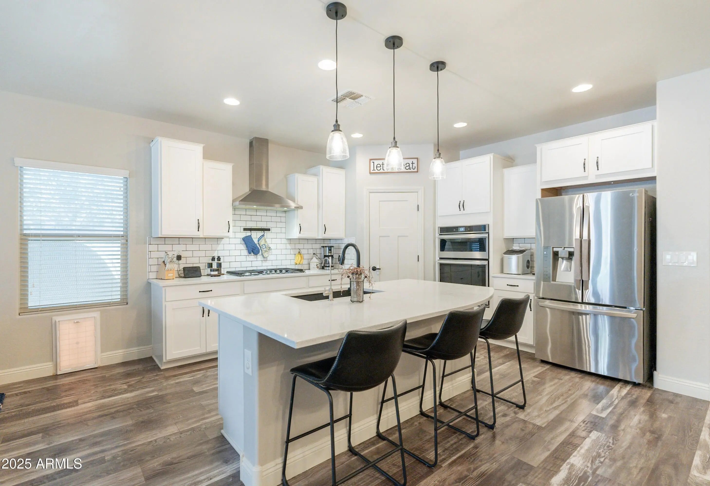 Photo of Listing #6901005