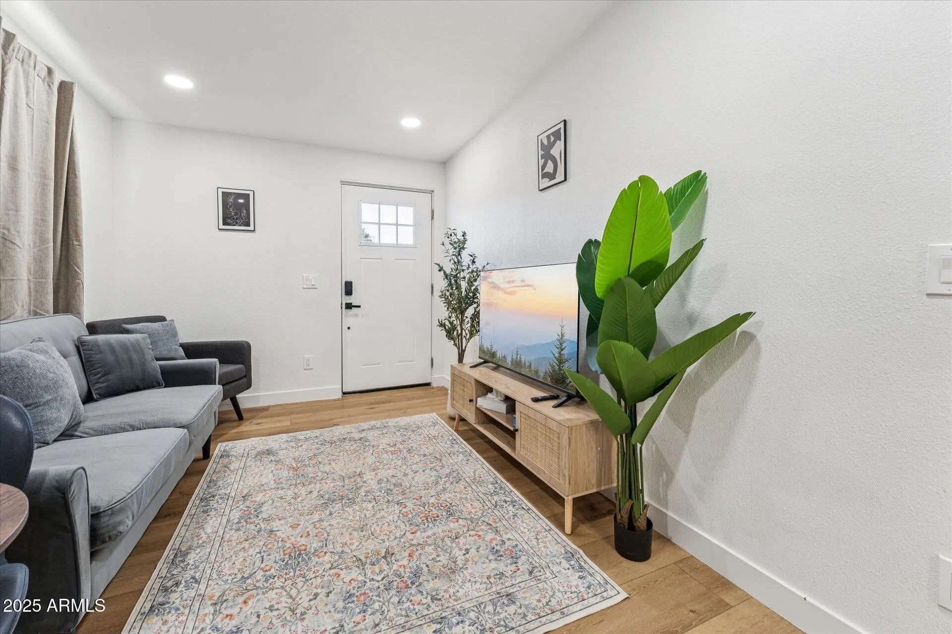 Photo of Listing #6900531