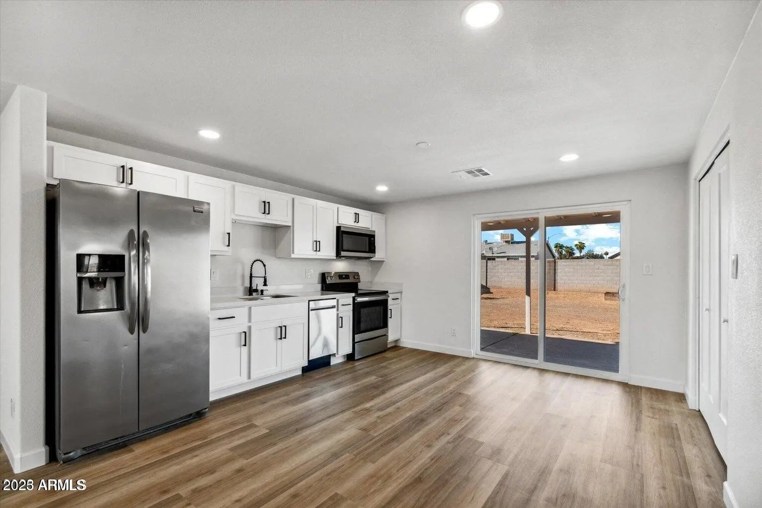 Photo of Listing #6900530