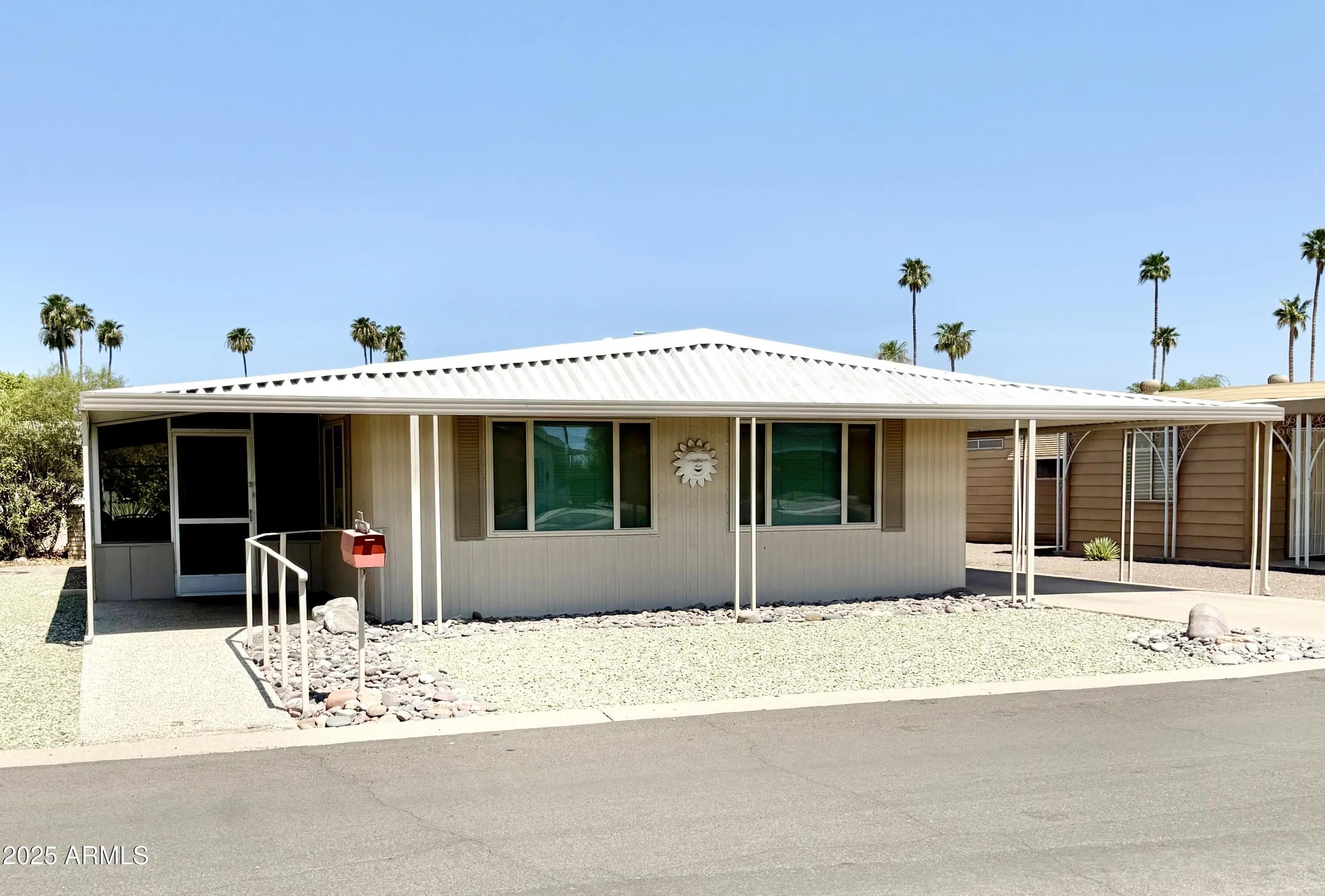 Photo of Listing #6900566