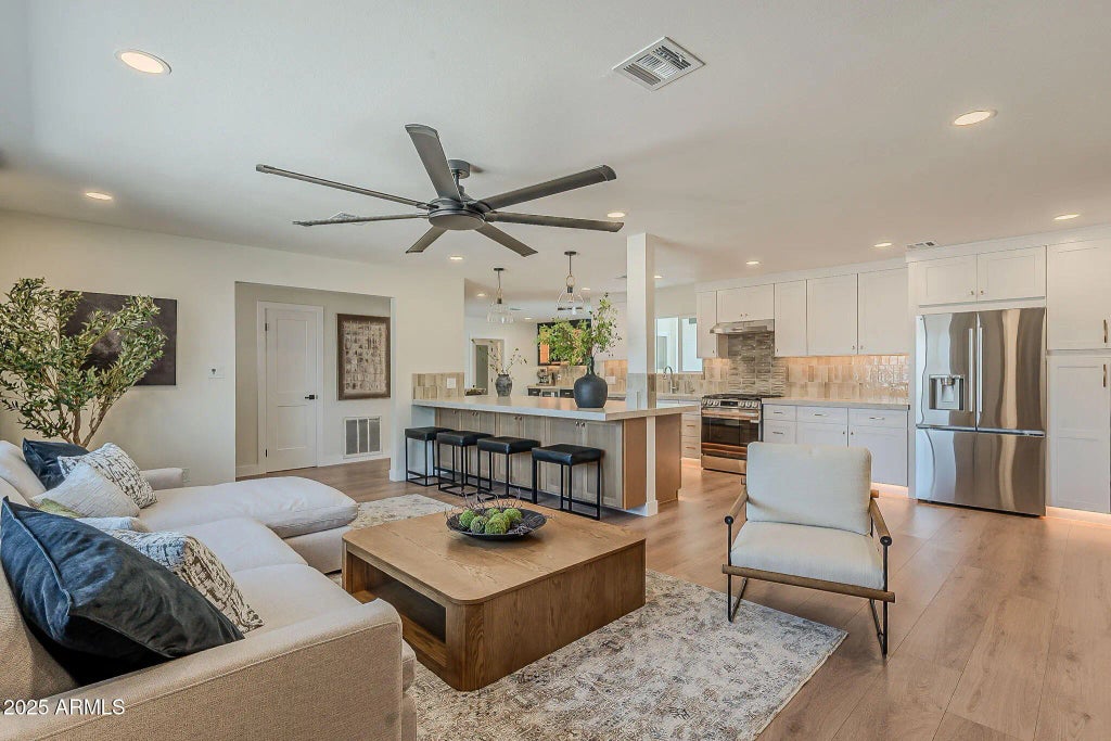 1261 E Riviera Drive, Tempe