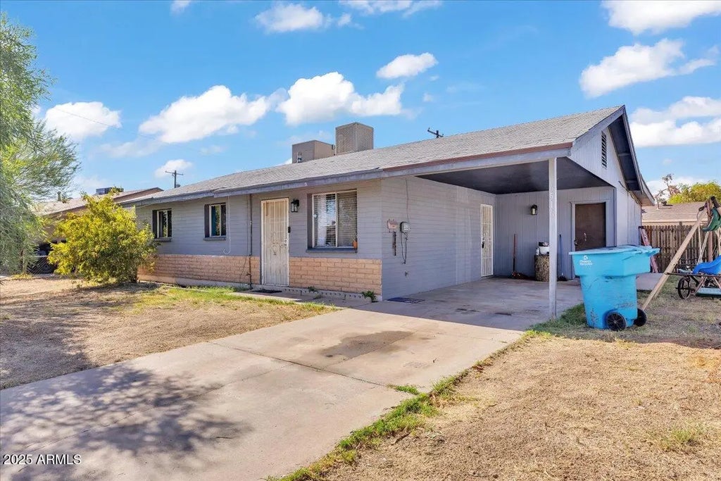 6516 W Cheery Lynn Road, Phoenix