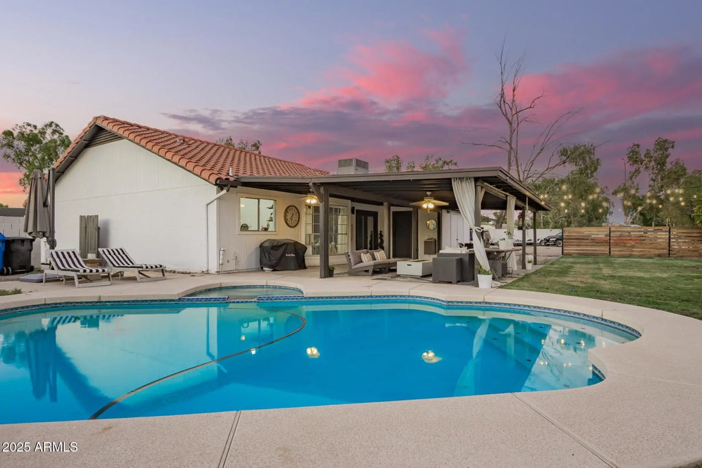339 E Glencove Street, Mesa