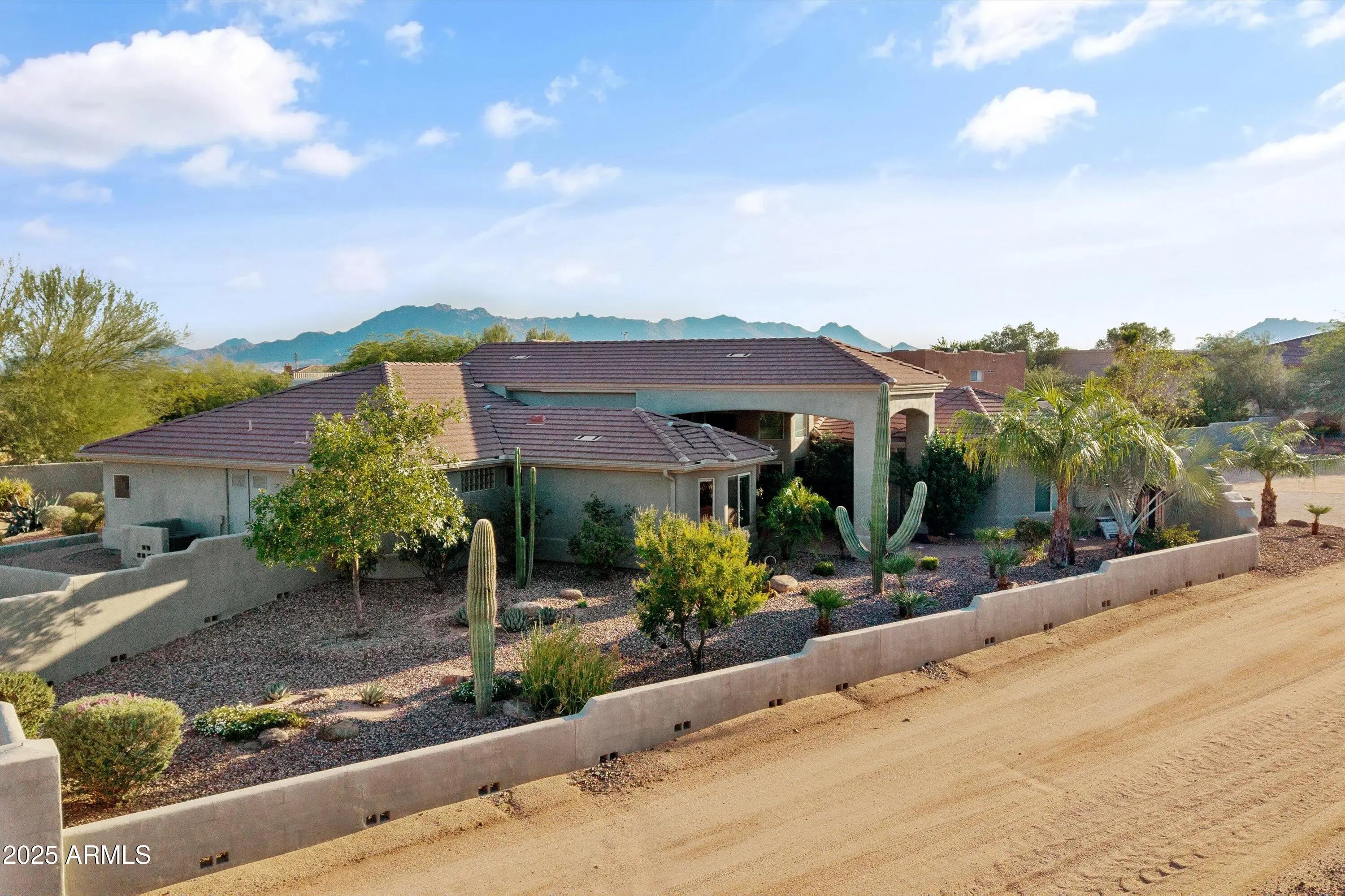 Photo of Listing #6912832