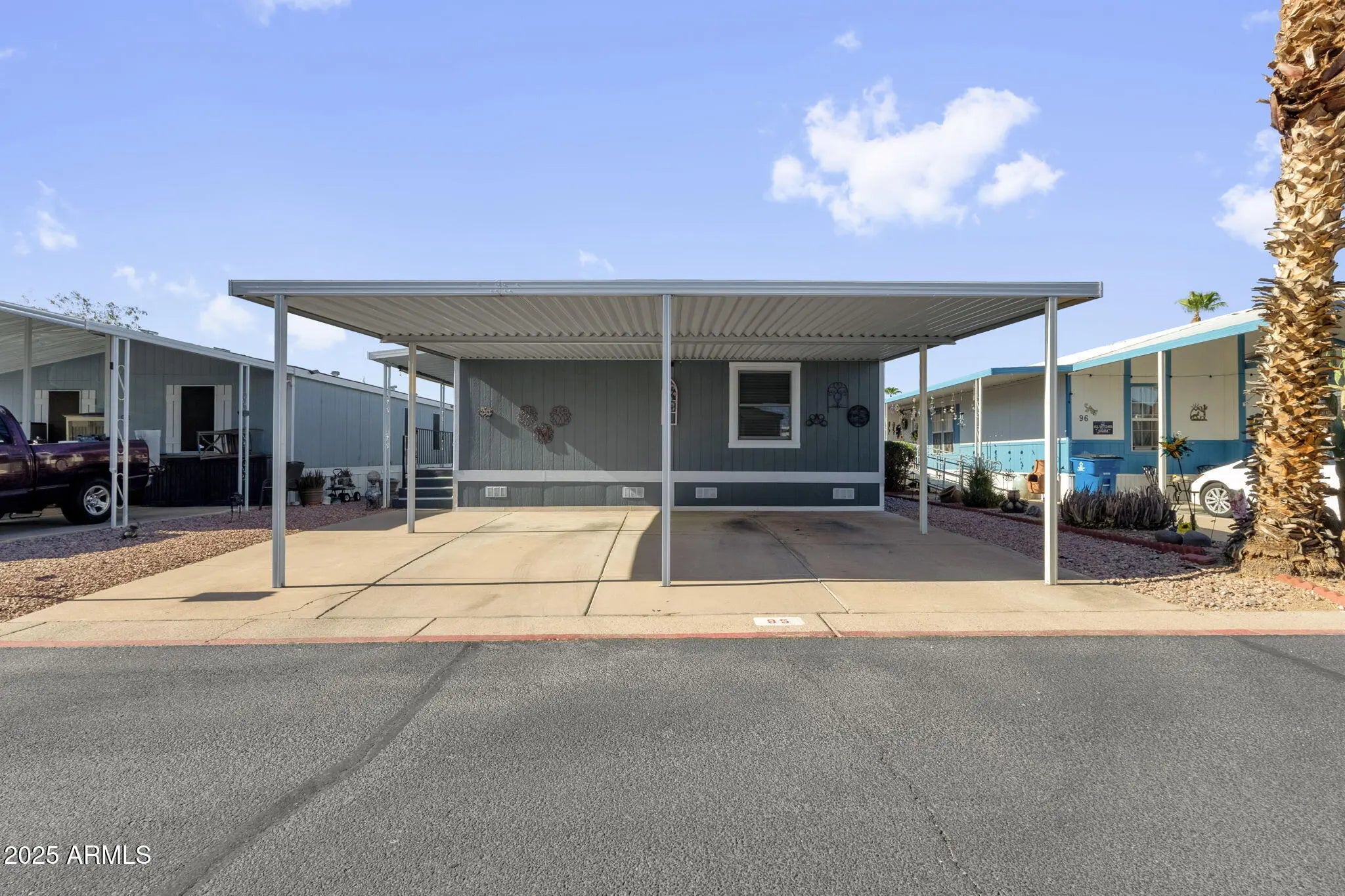 Photo of Listing #6901543