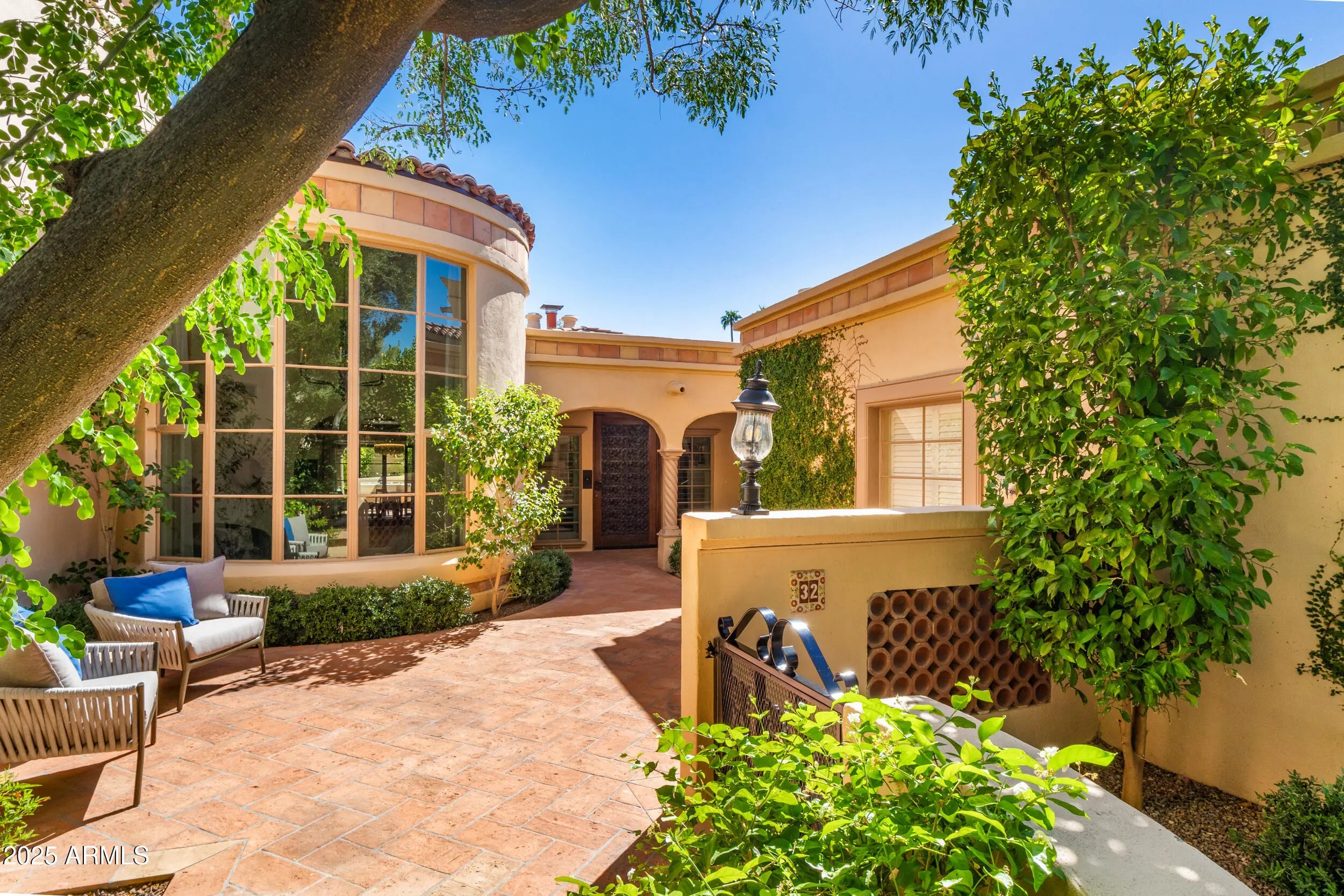 Photo of Listing #6910268