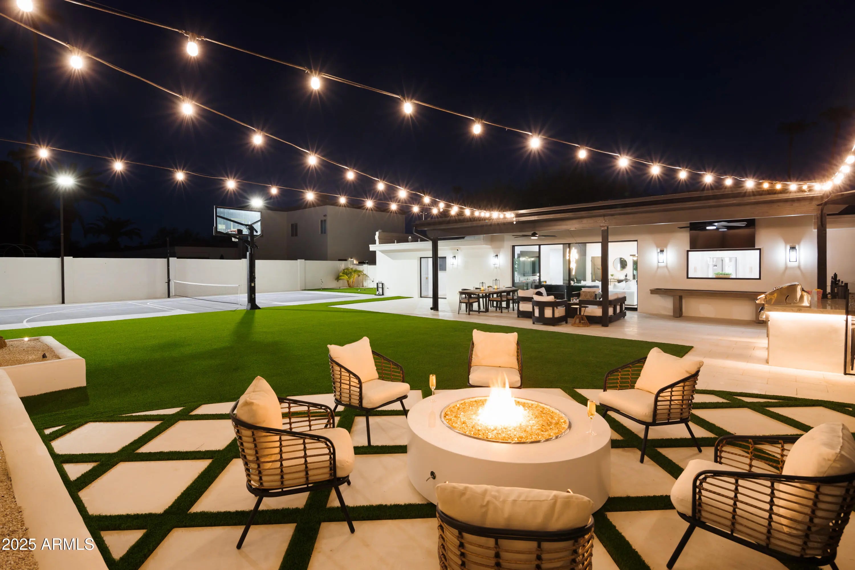 Photo of Listing #6901293