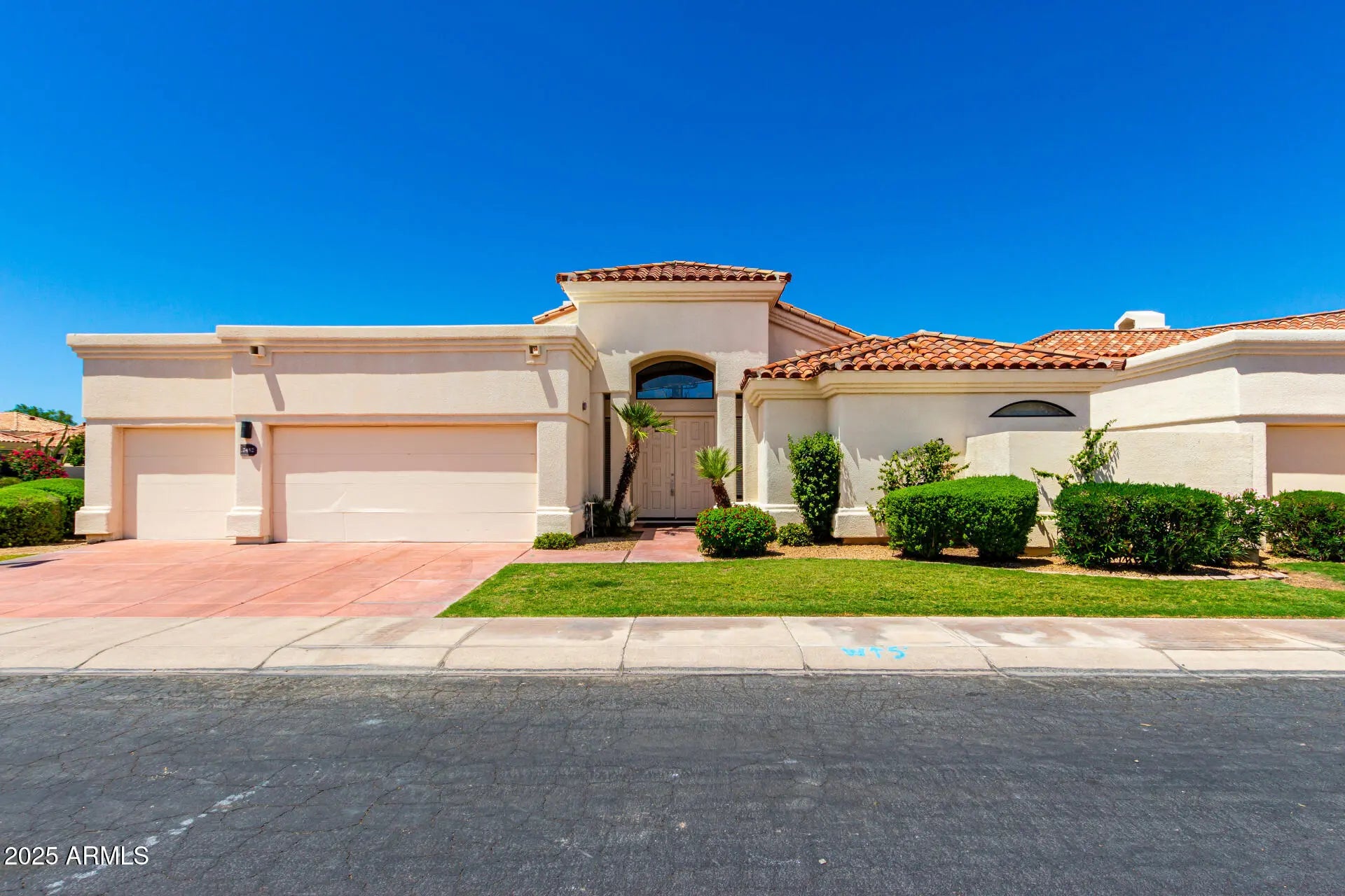 Photo of Listing #6913485