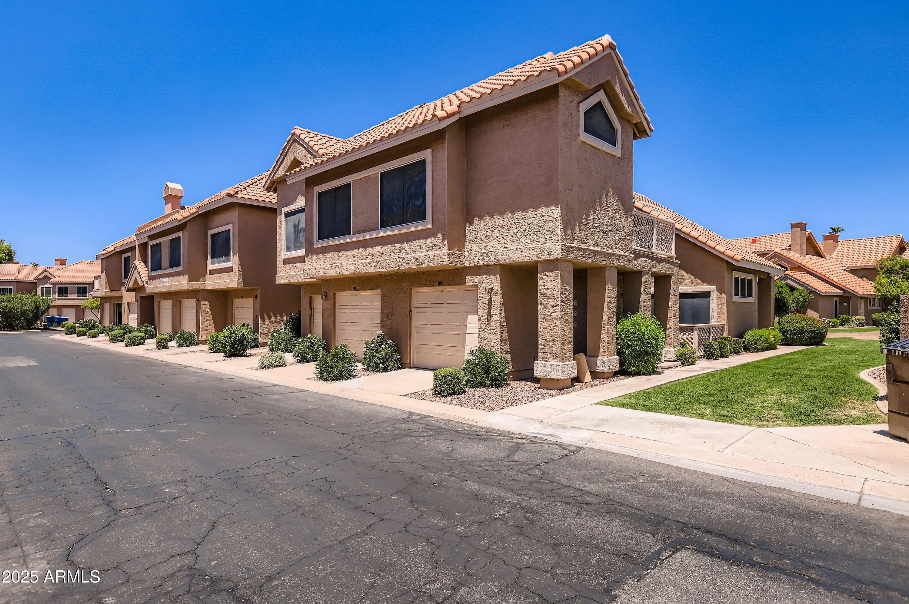 Photo of Listing #6901753