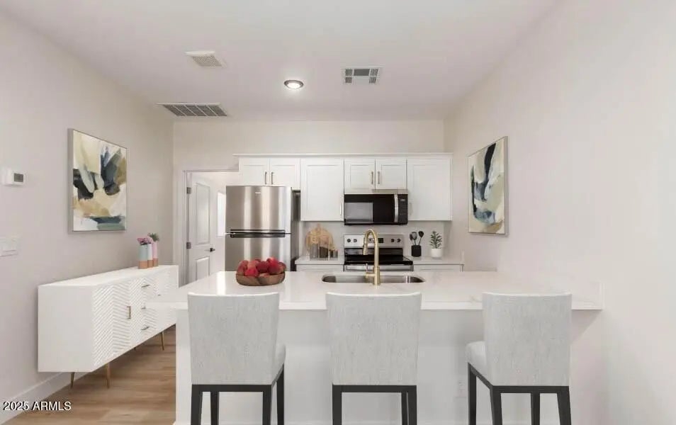 Photo of Listing #6901705