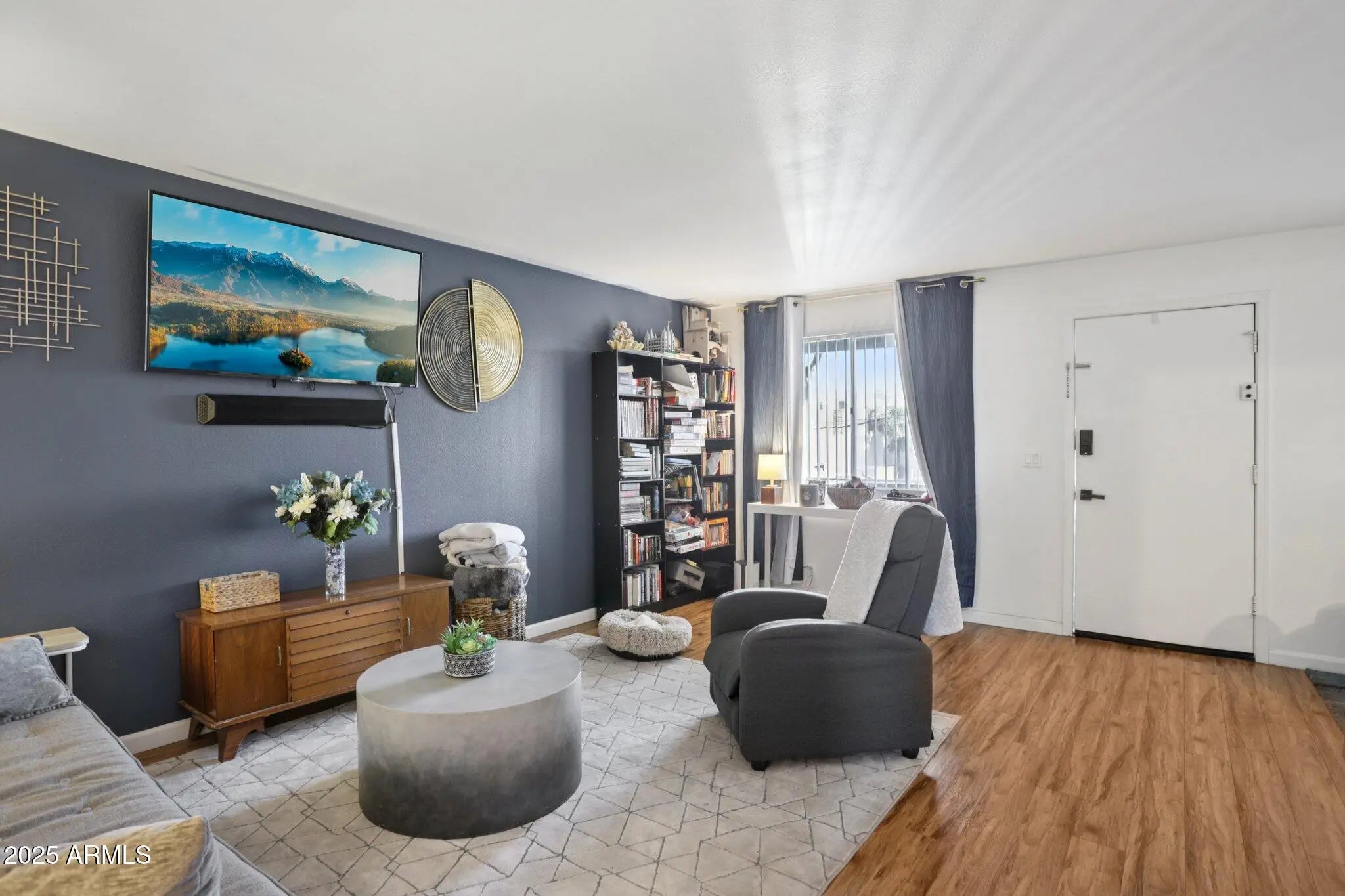 Photo of Listing #6902670