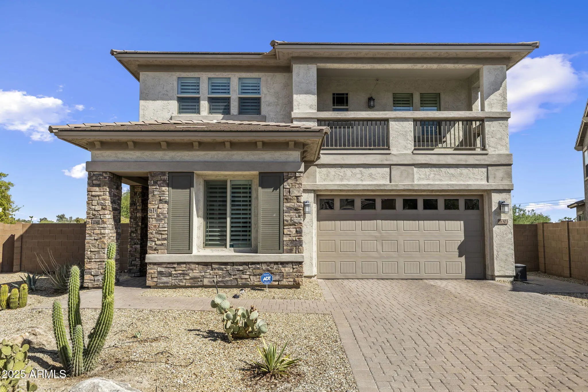 Photo of Listing #6908921