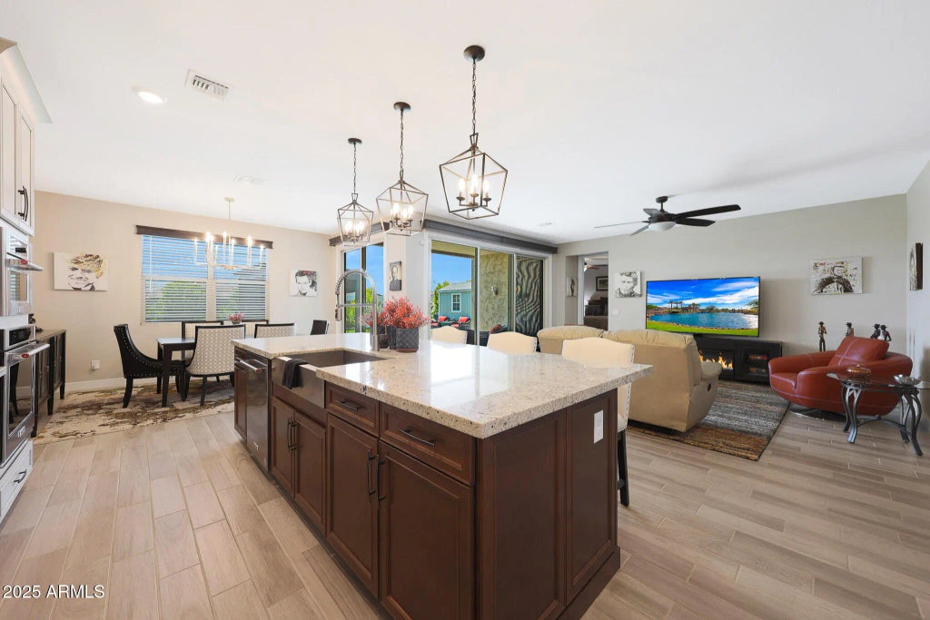 18545 W Alice Avenue, Waddell