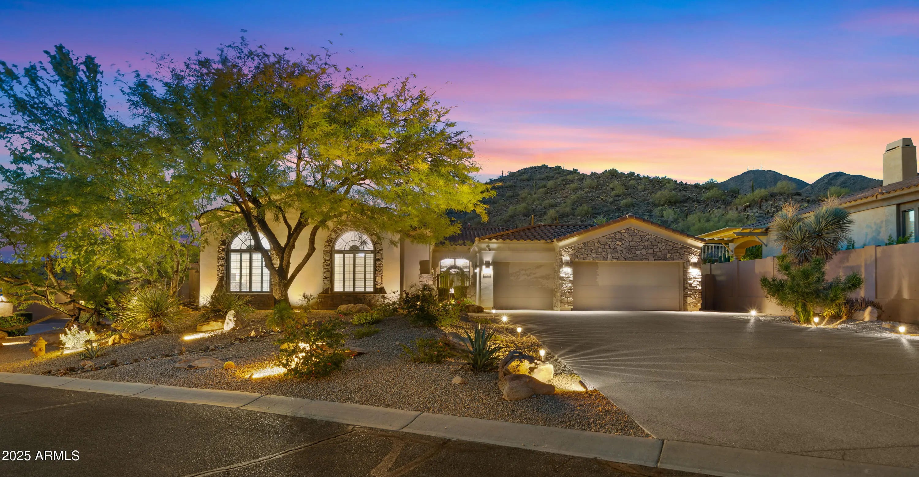 Photo of Listing #6903415