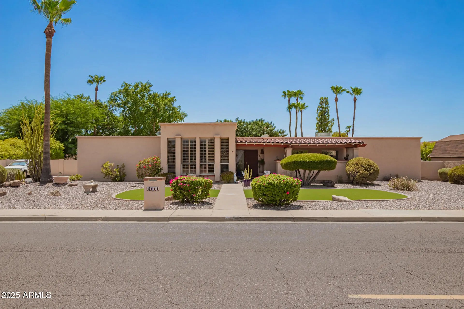 Photo of Listing #6903858