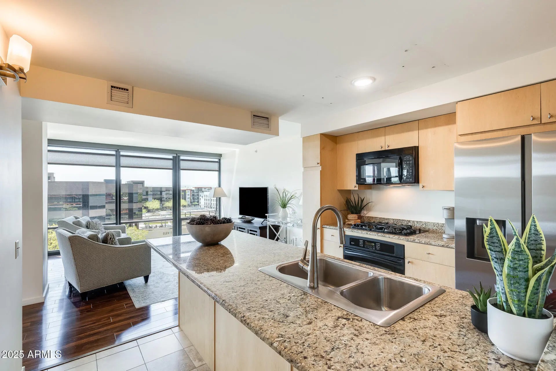 Photo of Listing #6904388