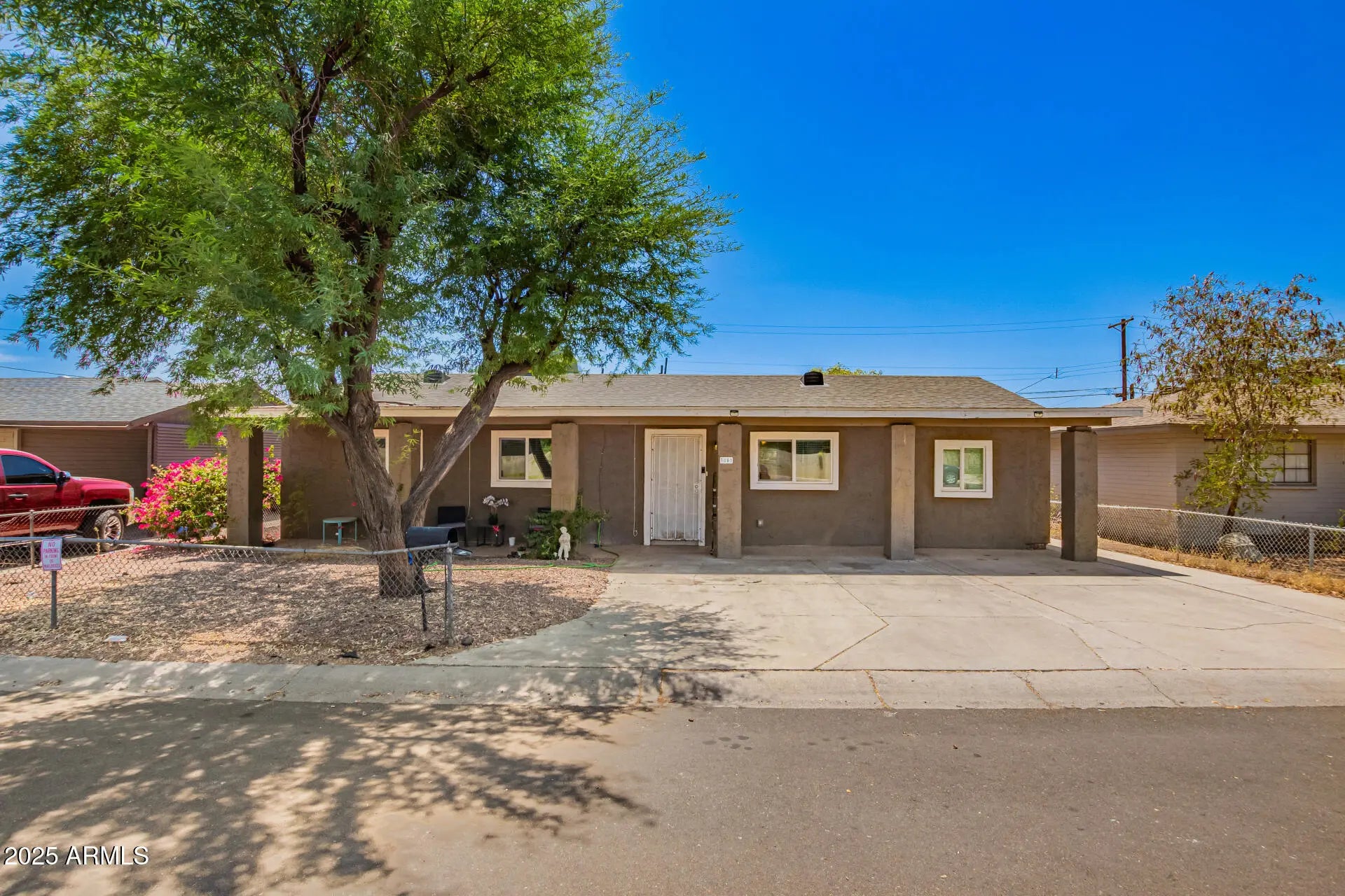 Photo of Listing #6903412