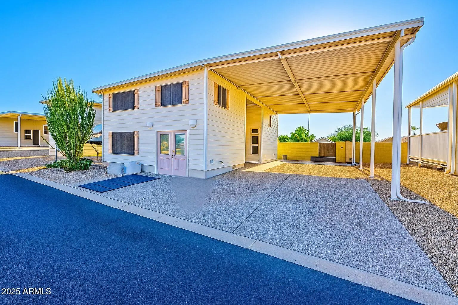 Photo of Listing #6902679