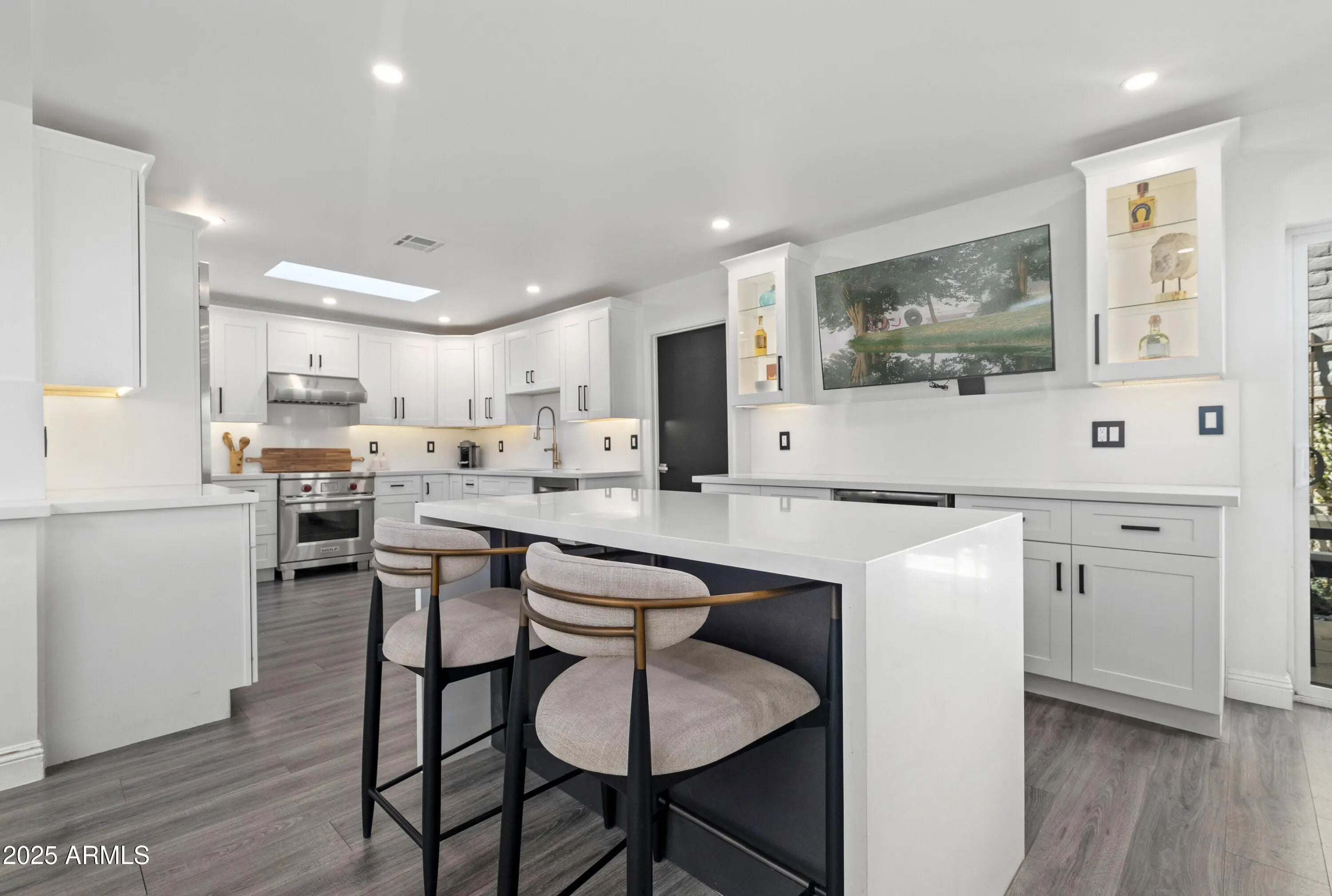 Photo of Listing #6911064