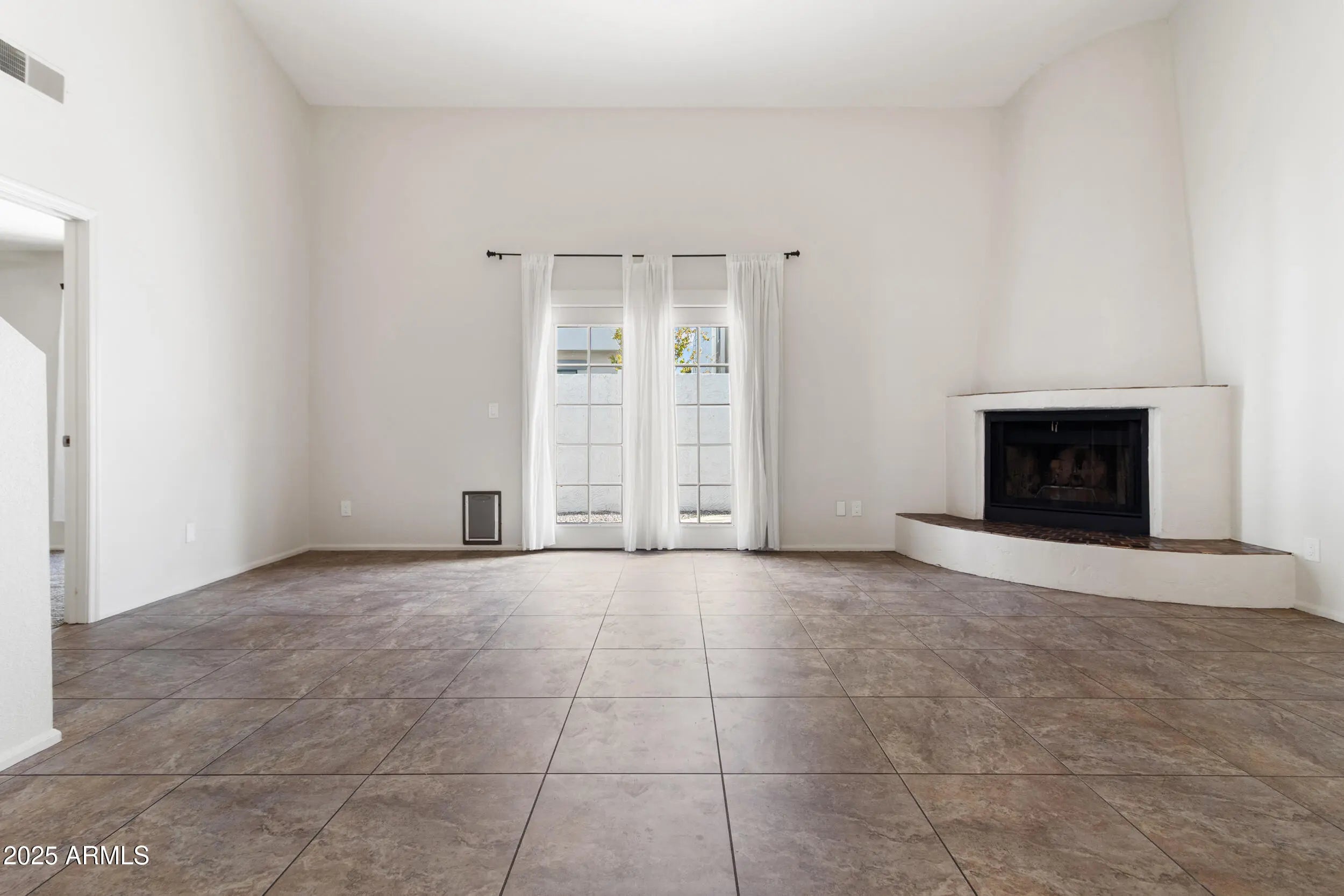 Photo of Listing #6903166