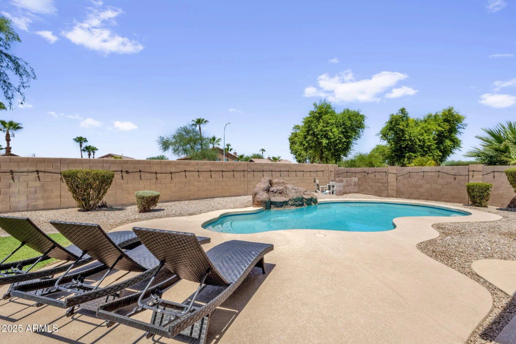 3980 S Holguin Way, Chandler
