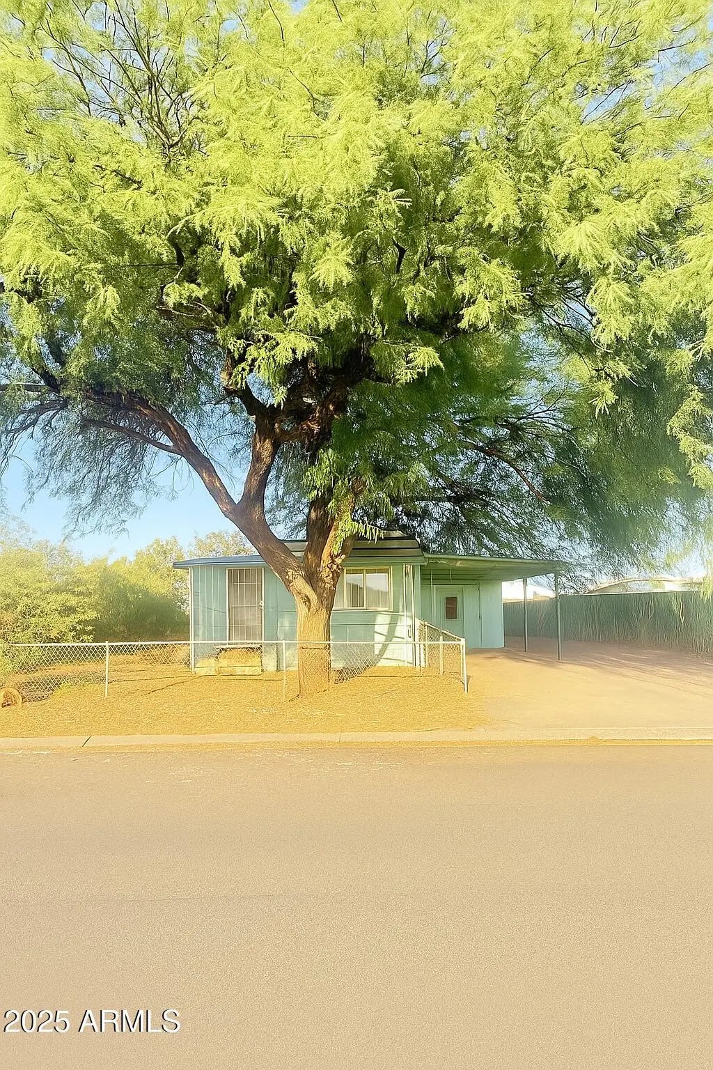 Photo of Listing #6903055