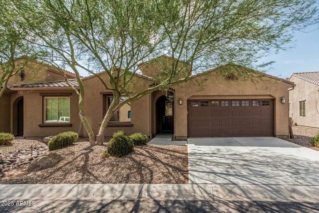 4776 W Gulch Drive, Eloy