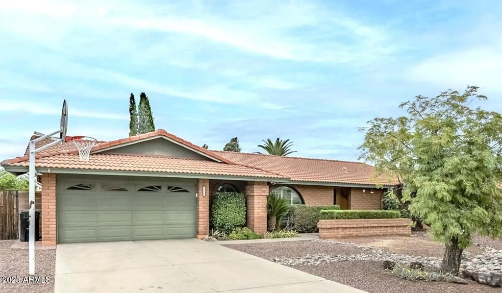 1222 E Louis Way, Tempe