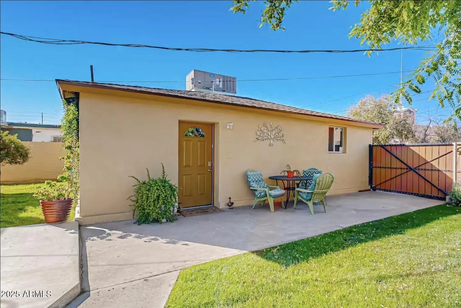 Photo of Listing #6902740