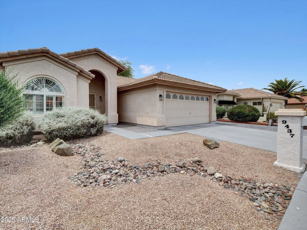 9437 E Champagne Drive, Sun Lakes