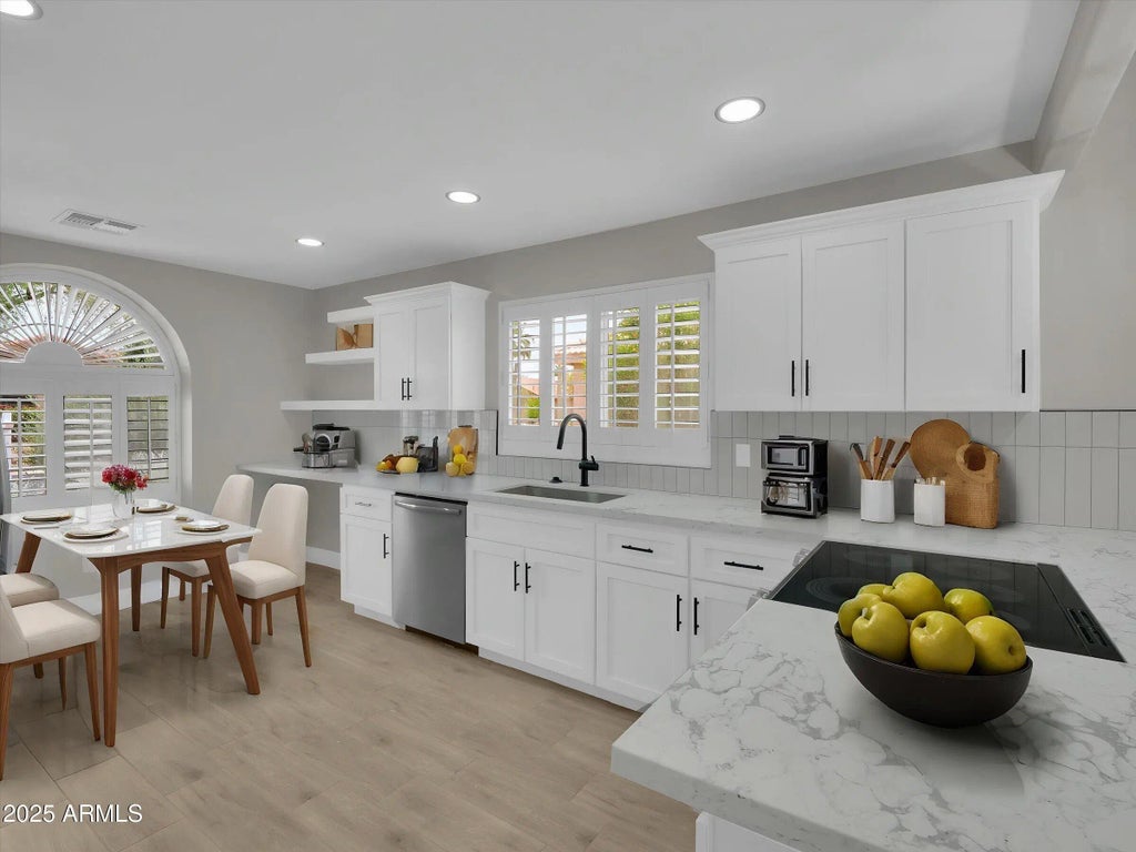 9437 E Champagne Drive, Sun Lakes