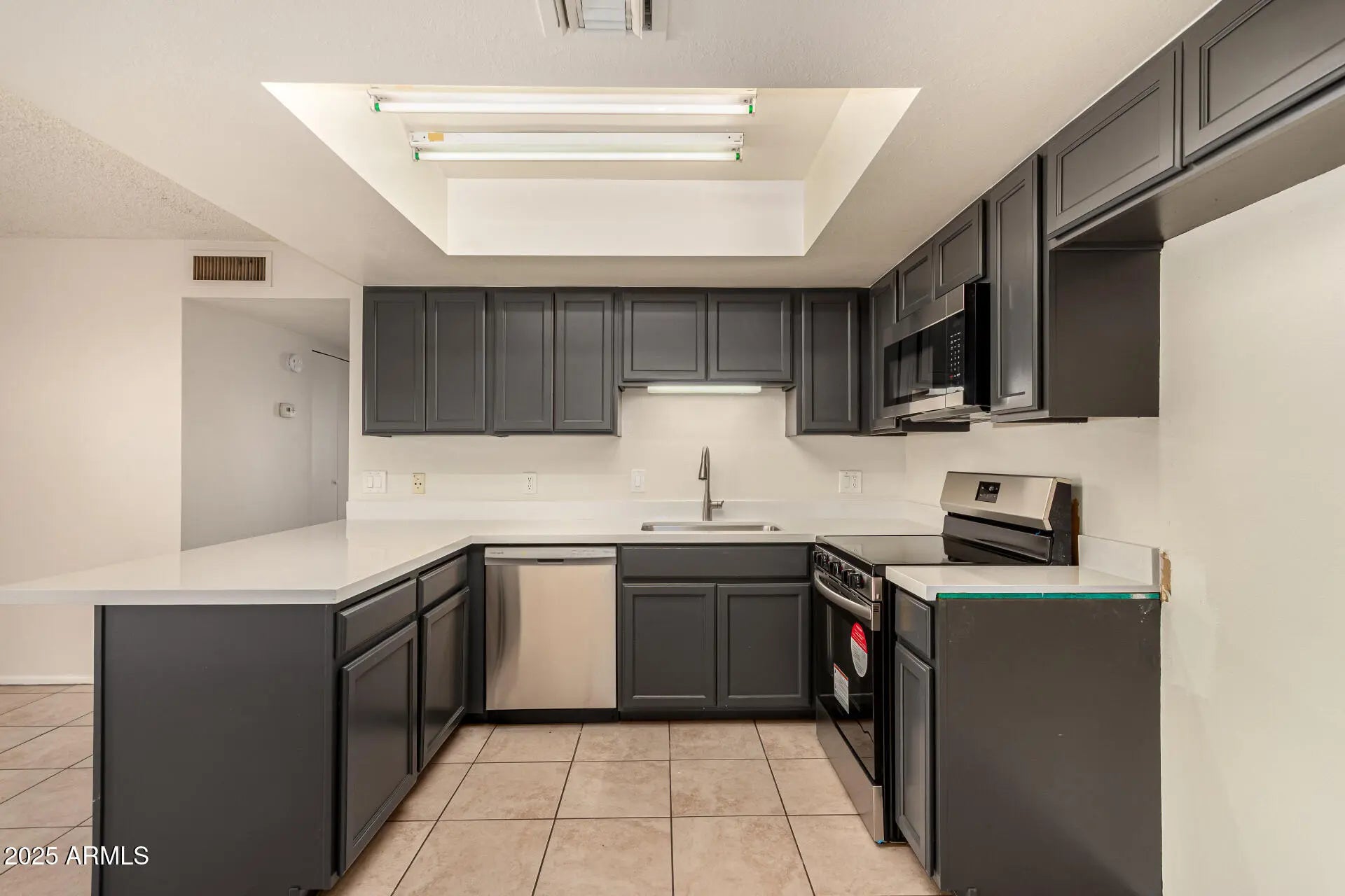 Photo of Listing #6903471