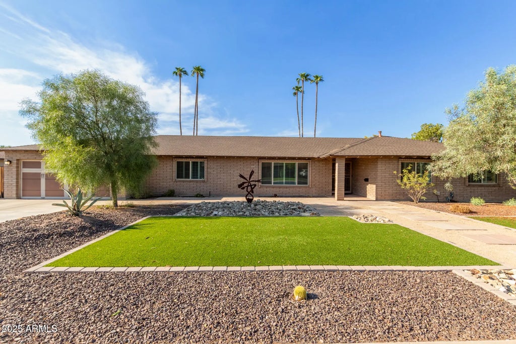 2070 E Manhatton Drive, Tempe